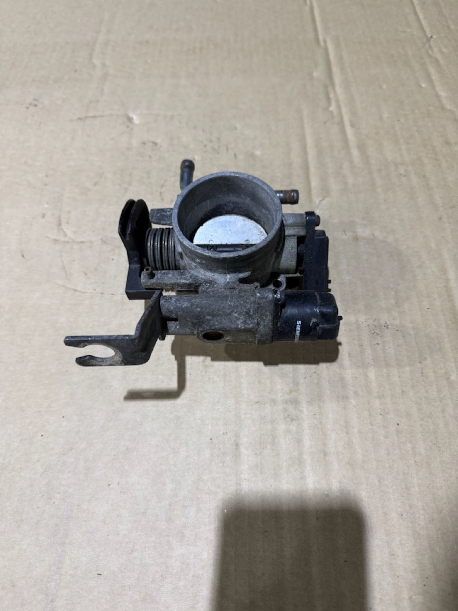 https://ycs.partsauto.market/partsauto-images/thmbs/userImages/a486c87f8955b6e25f9185efee619899/part/f16fdc4f-48b6-4132-aa43-ac49916713fd_1783368213327.jpg