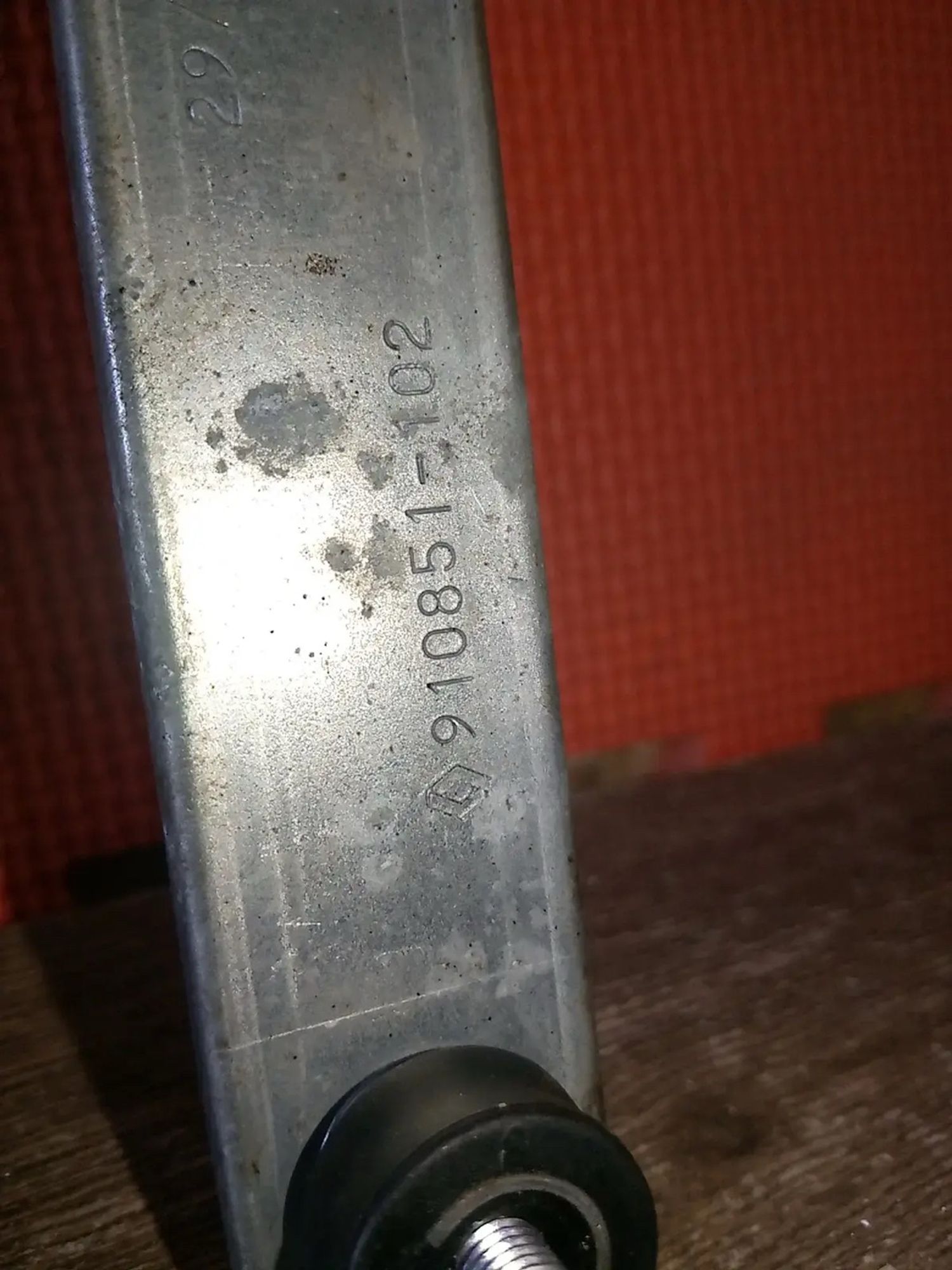 https://ycs.partsauto.market/partsauto-images/thmbs/userImages/a486c87f8955b6e25f9185efee619899/part/f1a930b7-5fdb-4026-965c-7bf2a2cb1b20_1785183353456.jpg