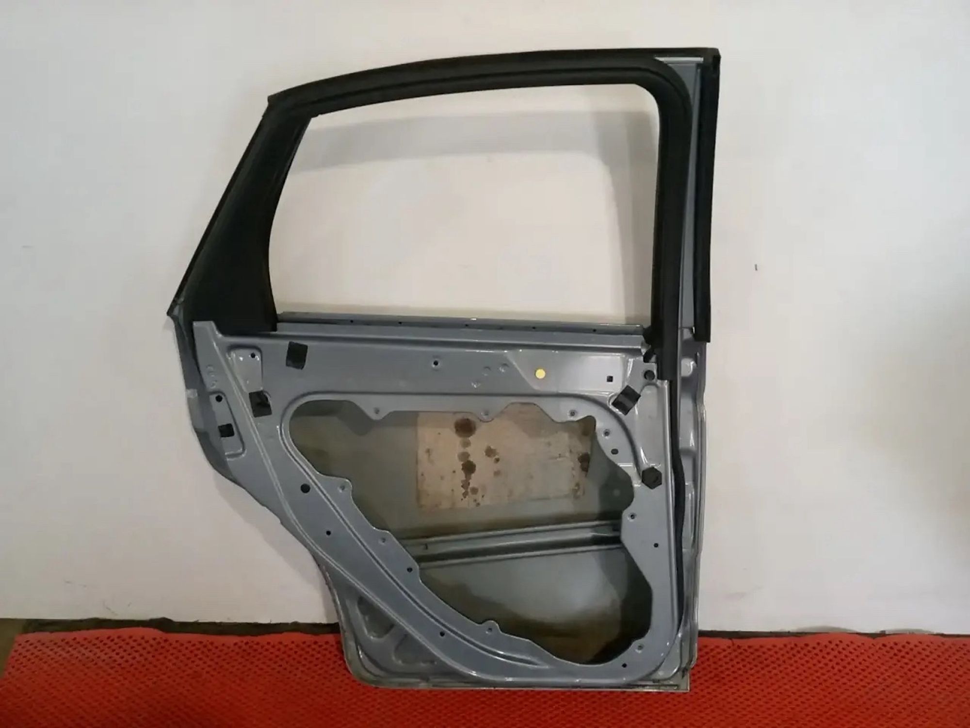 https://ycs.partsauto.market/partsauto-images/thmbs/userImages/a486c87f8955b6e25f9185efee619899/part/f2b2b83d-e25b-47b4-af78-e06d61d5b1ca_1778653217468.jpg