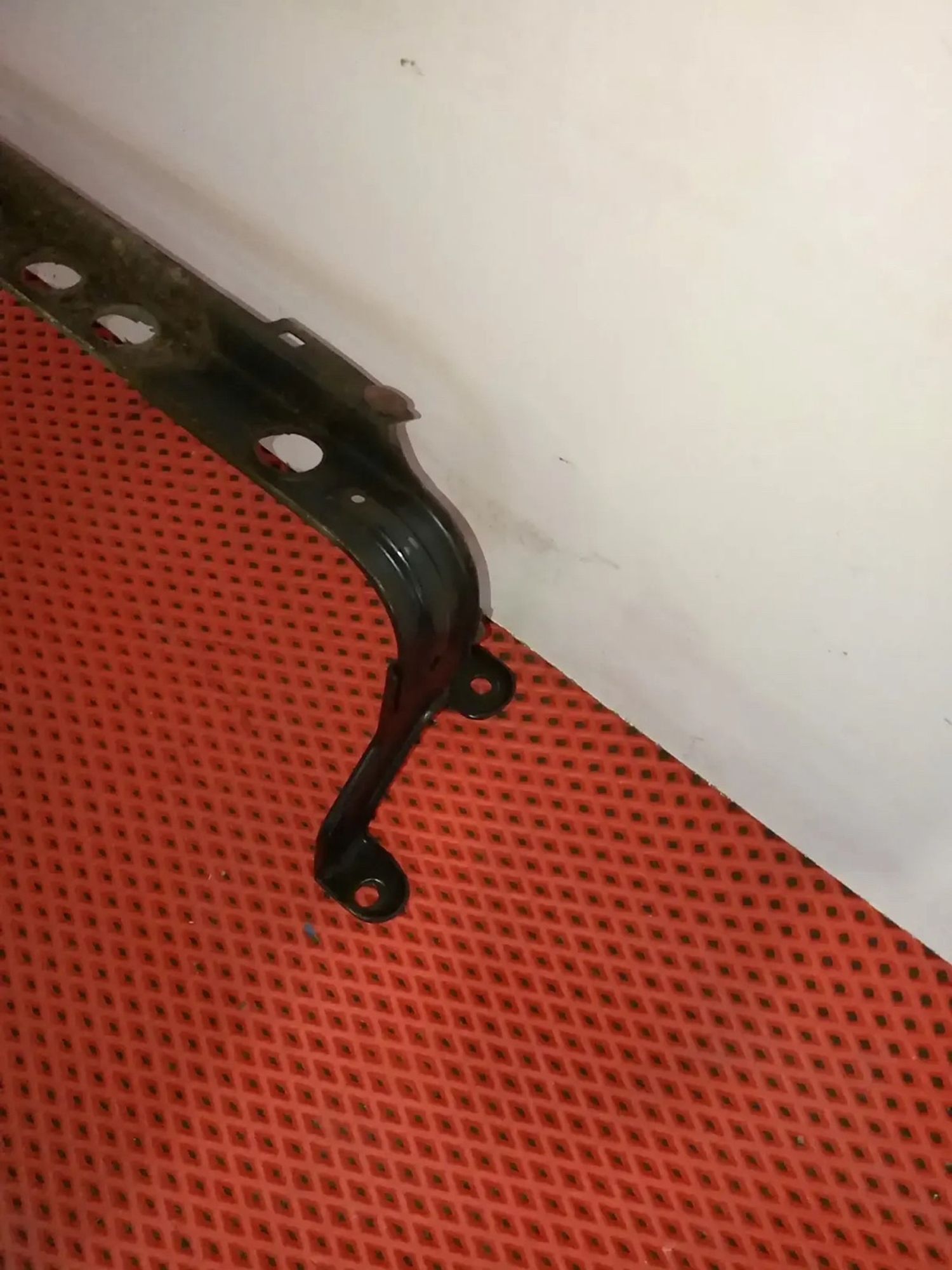 https://ycs.partsauto.market/partsauto-images/thmbs/userImages/a486c87f8955b6e25f9185efee619899/part/f590c569-2a95-4c62-8576-550366899b84_1778653160009.jpg