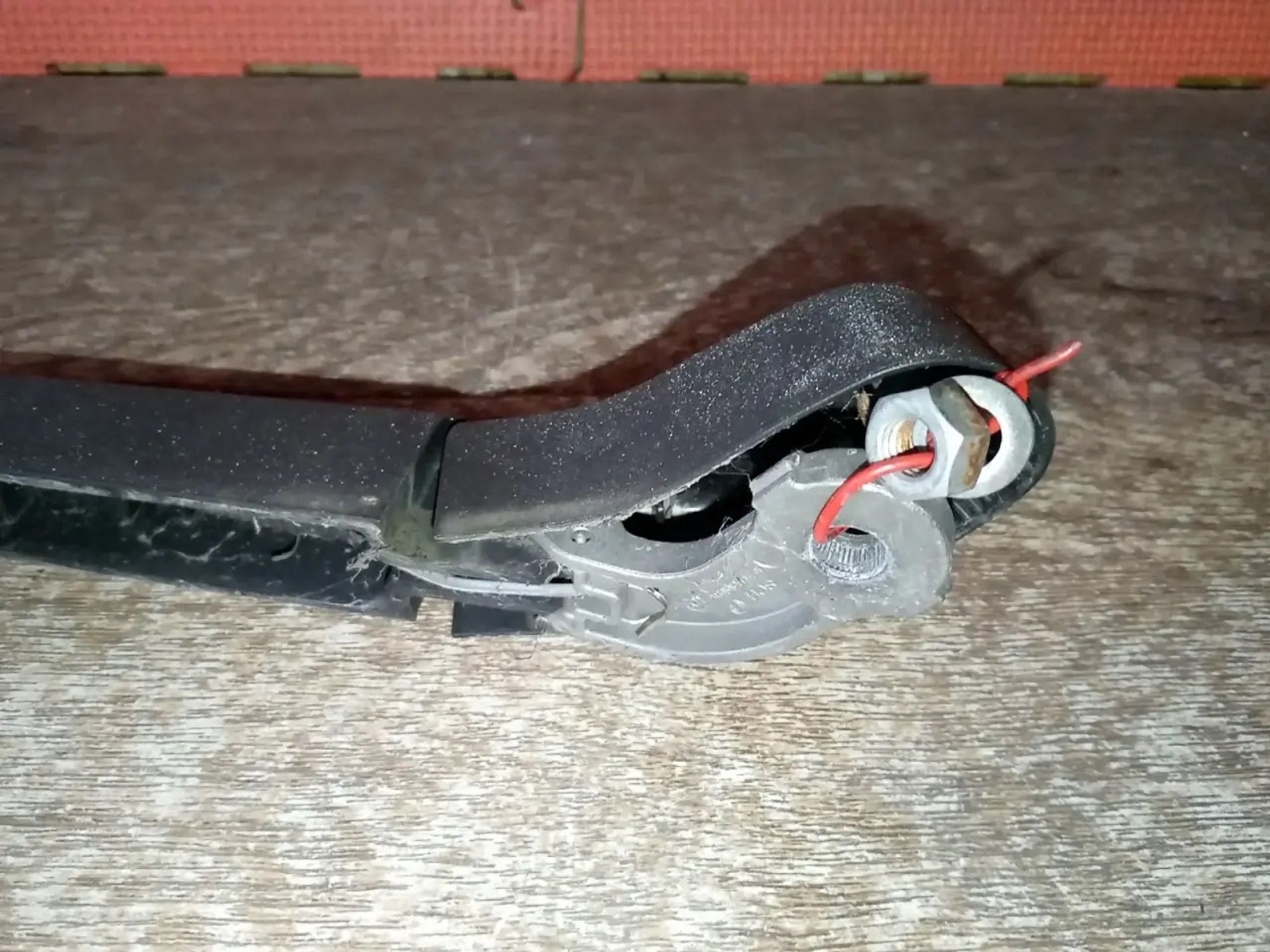 https://ycs.partsauto.market/partsauto-images/thmbs/userImages/a486c87f8955b6e25f9185efee619899/part/f6116f80-595a-4304-a4c1-69366dc9a396_1778603489504.jpg