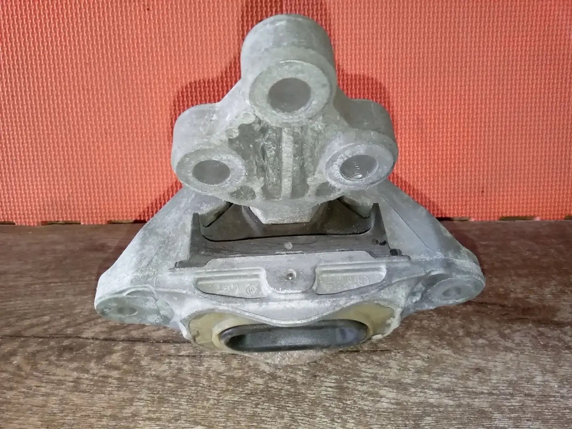 https://ycs.partsauto.market/partsauto-images/thmbs/userImages/a486c87f8955b6e25f9185efee619899/part/f7d595e4-98ad-427c-8b4c-c49bc7d12a78_1786652915140.jpg