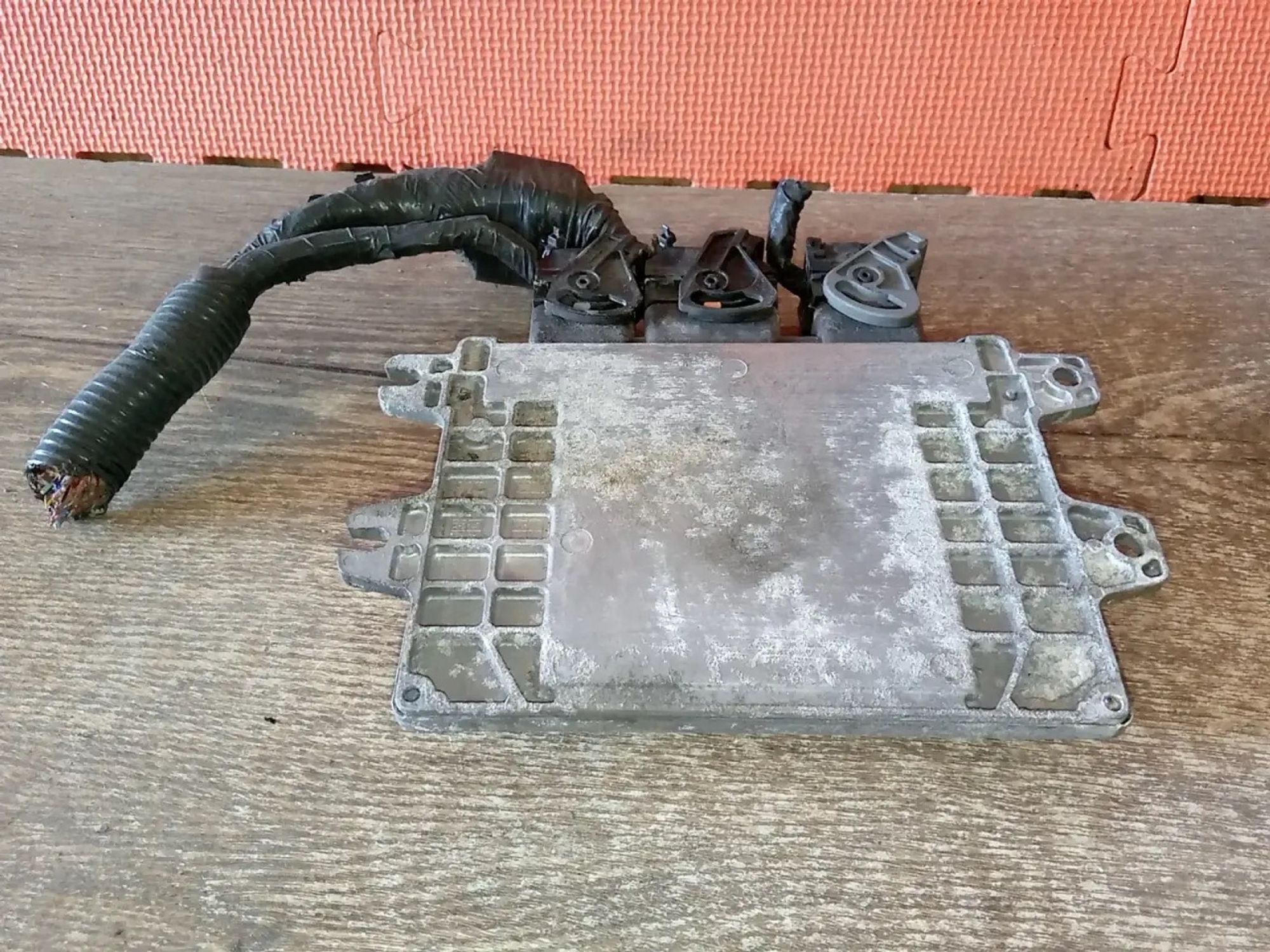 https://ycs.partsauto.market/partsauto-images/thmbs/userImages/a486c87f8955b6e25f9185efee619899/part/f837e73f-7752-4d36-8ee1-1fd94068d5ea_1779793095381.jpg
