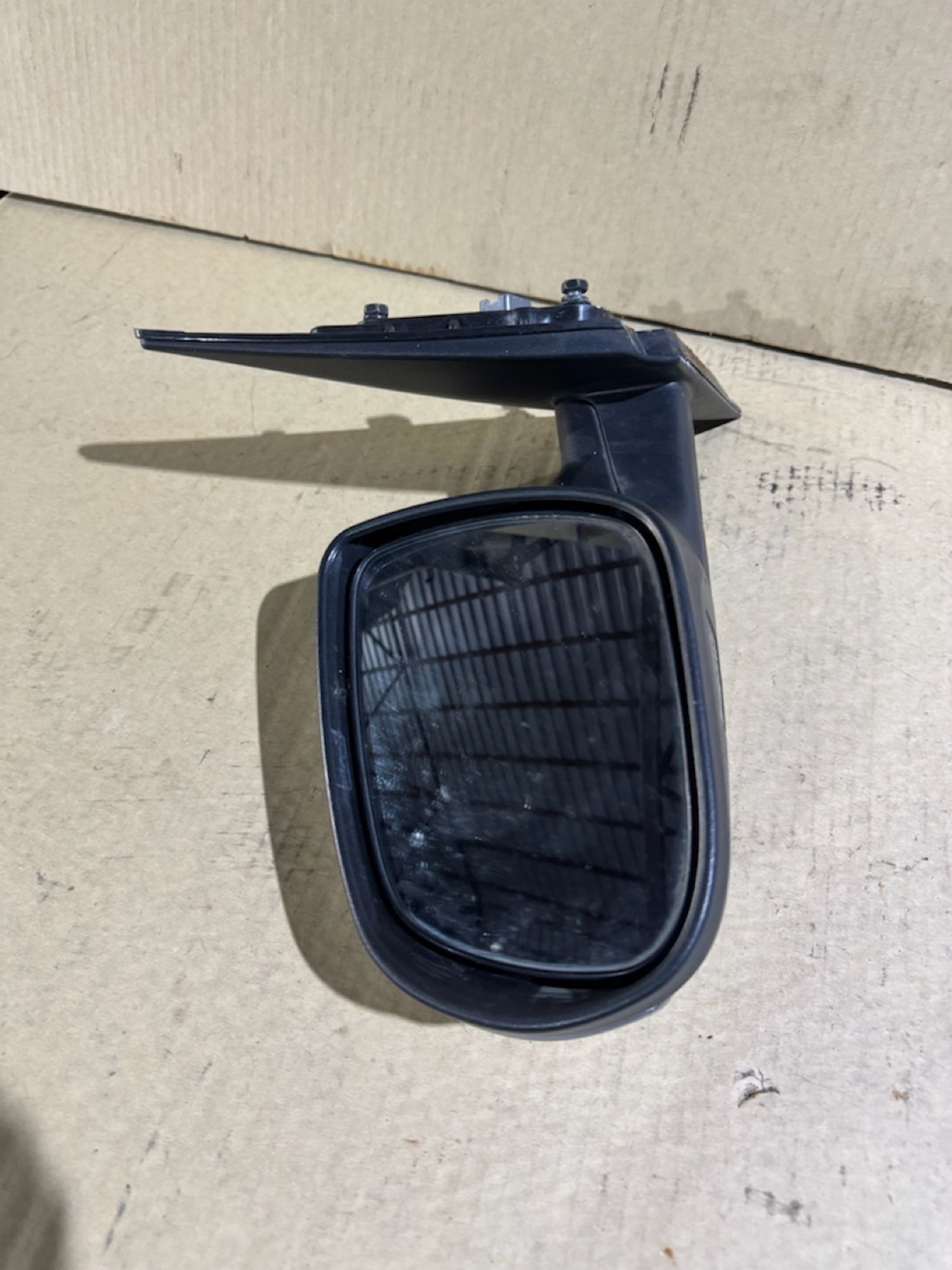 https://ycs.partsauto.market/partsauto-images/thmbs/userImages/a486c87f8955b6e25f9185efee619899/part/f861c5cc-ecb2-4e53-96eb-8522bcc5bf0a_1789419892044.jpg