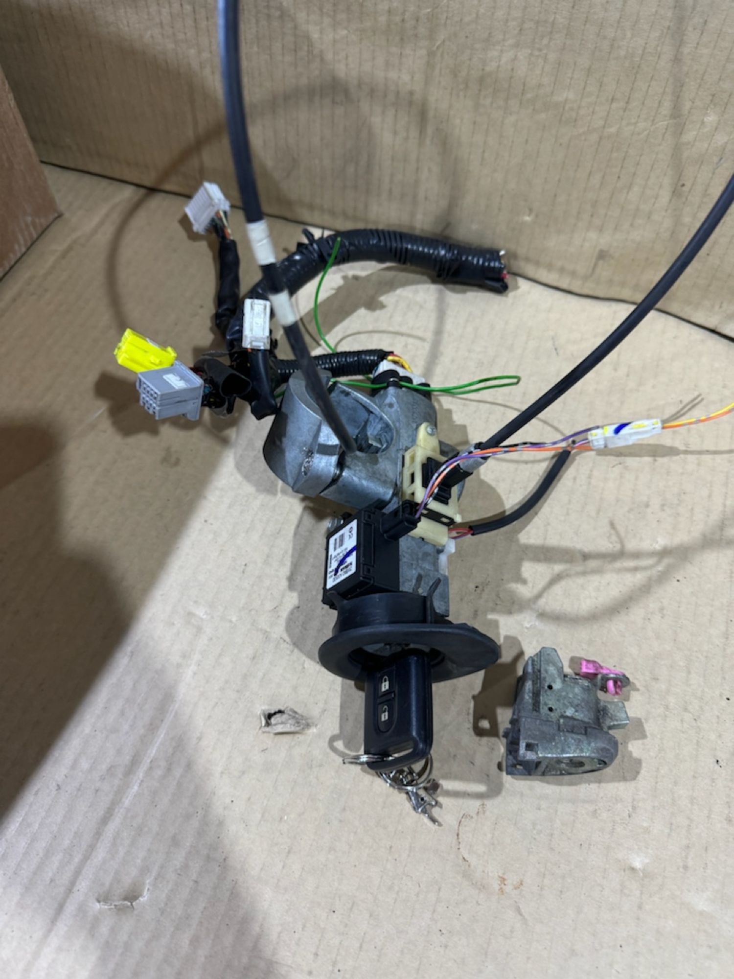 https://ycs.partsauto.market/partsauto-images/thmbs/userImages/a486c87f8955b6e25f9185efee619899/part/f8a576cd-a5ad-4d15-9de7-8d96d171321e_1782461507530.jpg