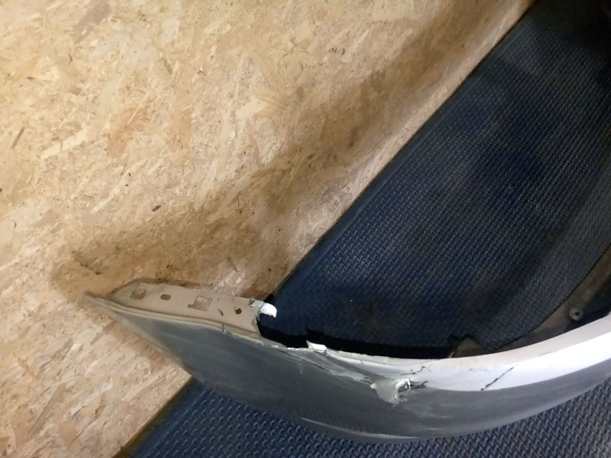 https://ycs.partsauto.market/partsauto-images/thmbs/userImages/a486c87f8955b6e25f9185efee619899/part/f8dec089-c4a4-4795-a63f-e110bc090a4d_1782801733246.jpg