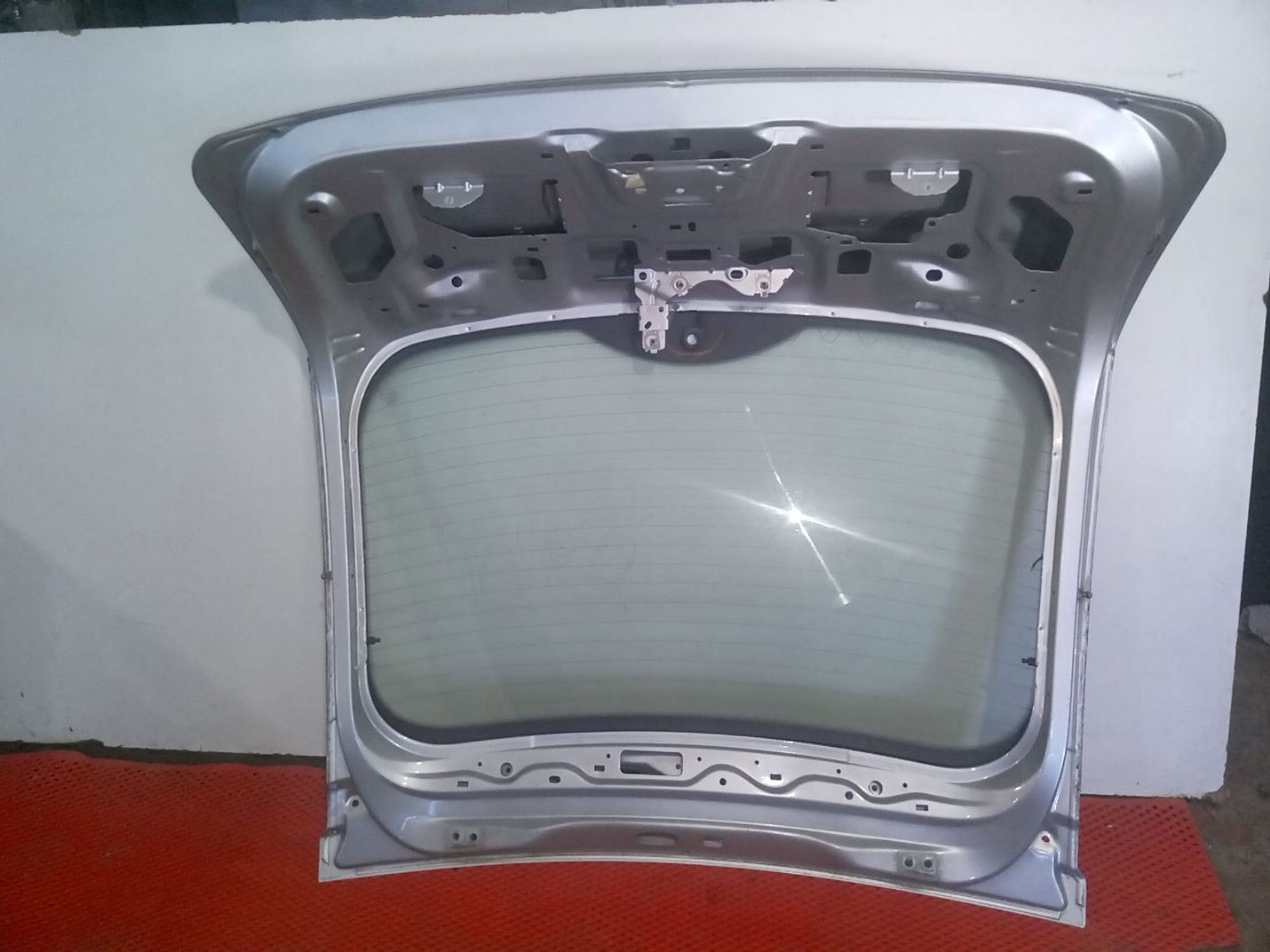 https://ycs.partsauto.market/partsauto-images/thmbs/userImages/a486c87f8955b6e25f9185efee619899/part/f98de615-0dbc-4b11-b646-2de70c81fafc_1782802123949.jpg