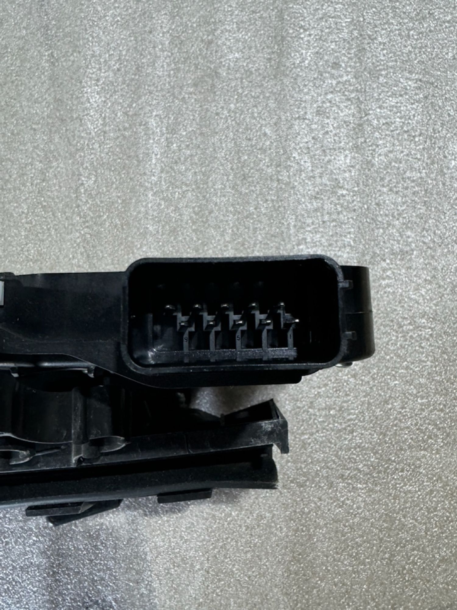 https://ycs.partsauto.market/partsauto-images/thmbs/userImages/a486c87f8955b6e25f9185efee619899/part/fa063277-55a6-4695-ac44-82bffcc0b08d_1779344382645.jpg