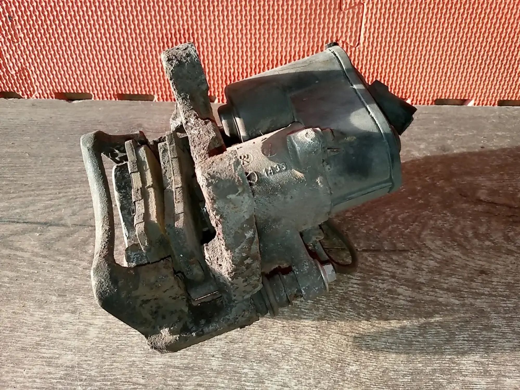 https://ycs.partsauto.market/partsauto-images/thmbs/userImages/a486c87f8955b6e25f9185efee619899/part/fa4bd5f2-0b6d-4e90-b7b9-dd0a490a4d85_1779344246558.jpg