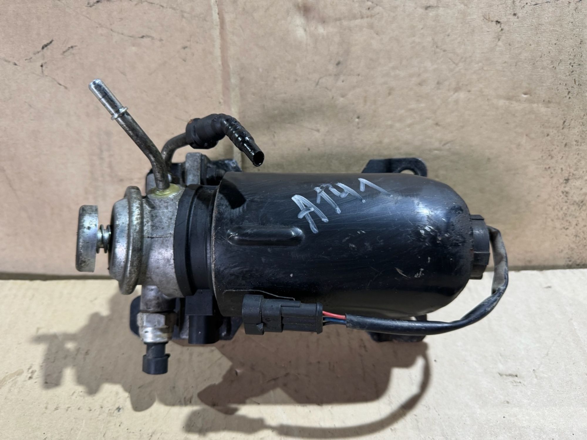 https://ycs.partsauto.market/partsauto-images/thmbs/userImages/a486c87f8955b6e25f9185efee619899/part/fa6b6f33-58b1-4312-a5a0-8ba6a9be7015_1776857743406.jpg