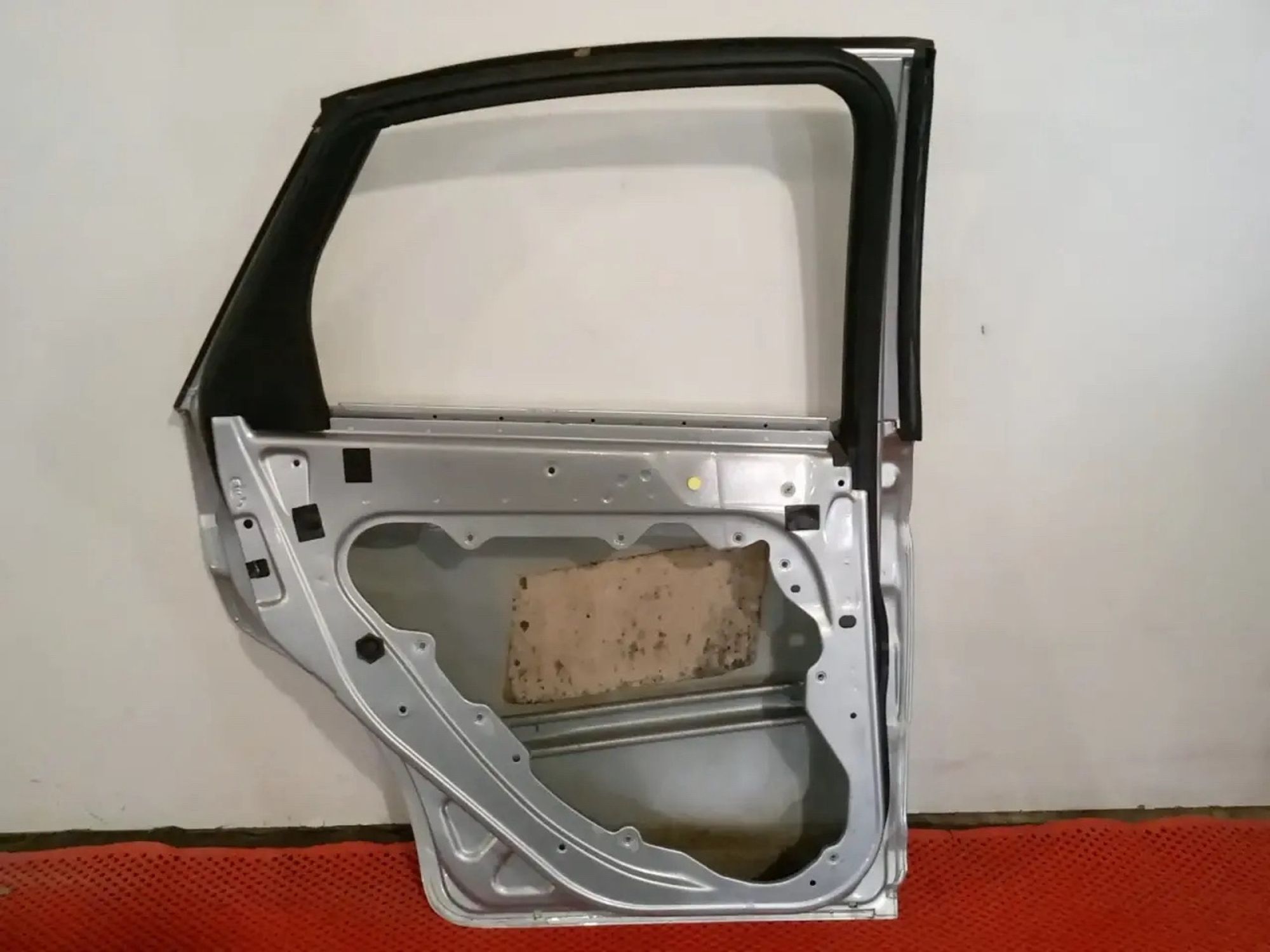 https://ycs.partsauto.market/partsauto-images/thmbs/userImages/a486c87f8955b6e25f9185efee619899/part/fb0f7316-daa6-4691-a238-7fec53a05e4d_1779051638939.jpg