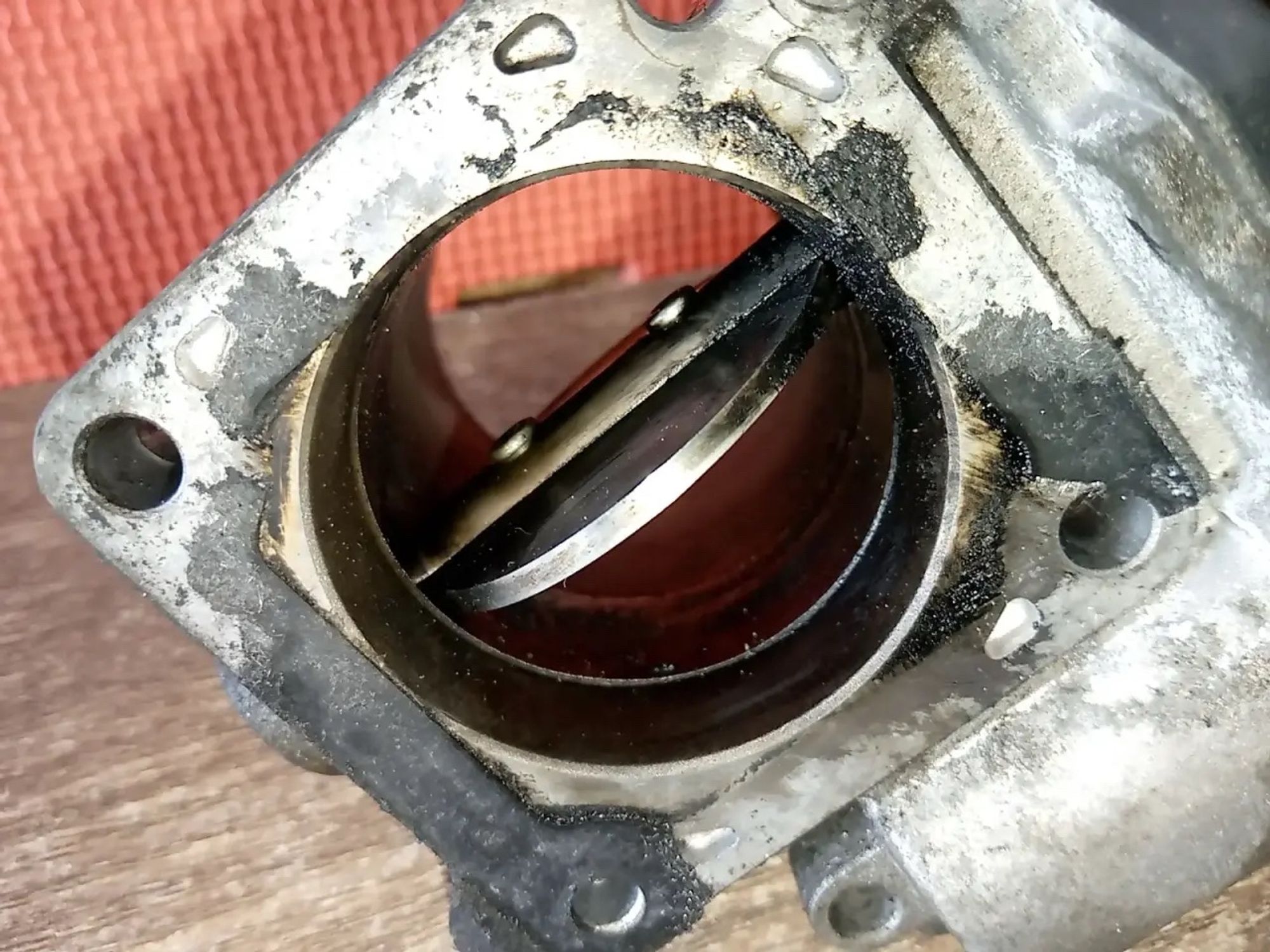 https://ycs.partsauto.market/partsauto-images/thmbs/userImages/a486c87f8955b6e25f9185efee619899/part/fcd3f461-a142-47f1-80ed-e2b08cf0adda_1786177922817.jpg