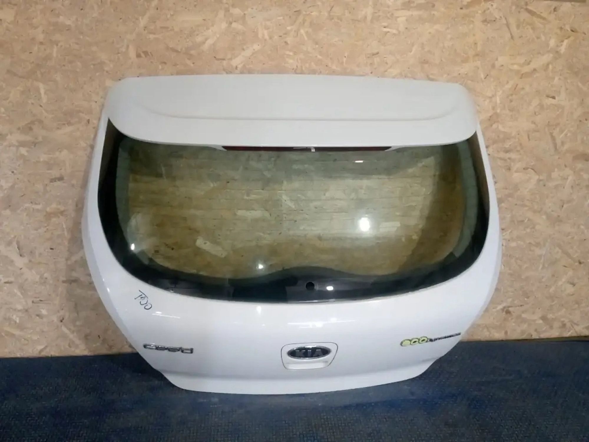 https://ycs.partsauto.market/partsauto-images/thmbs/userImages/a486c87f8955b6e25f9185efee619899/part/fe278e3c-0393-48f9-9ef8-08804906118a_1778190042287.jpg