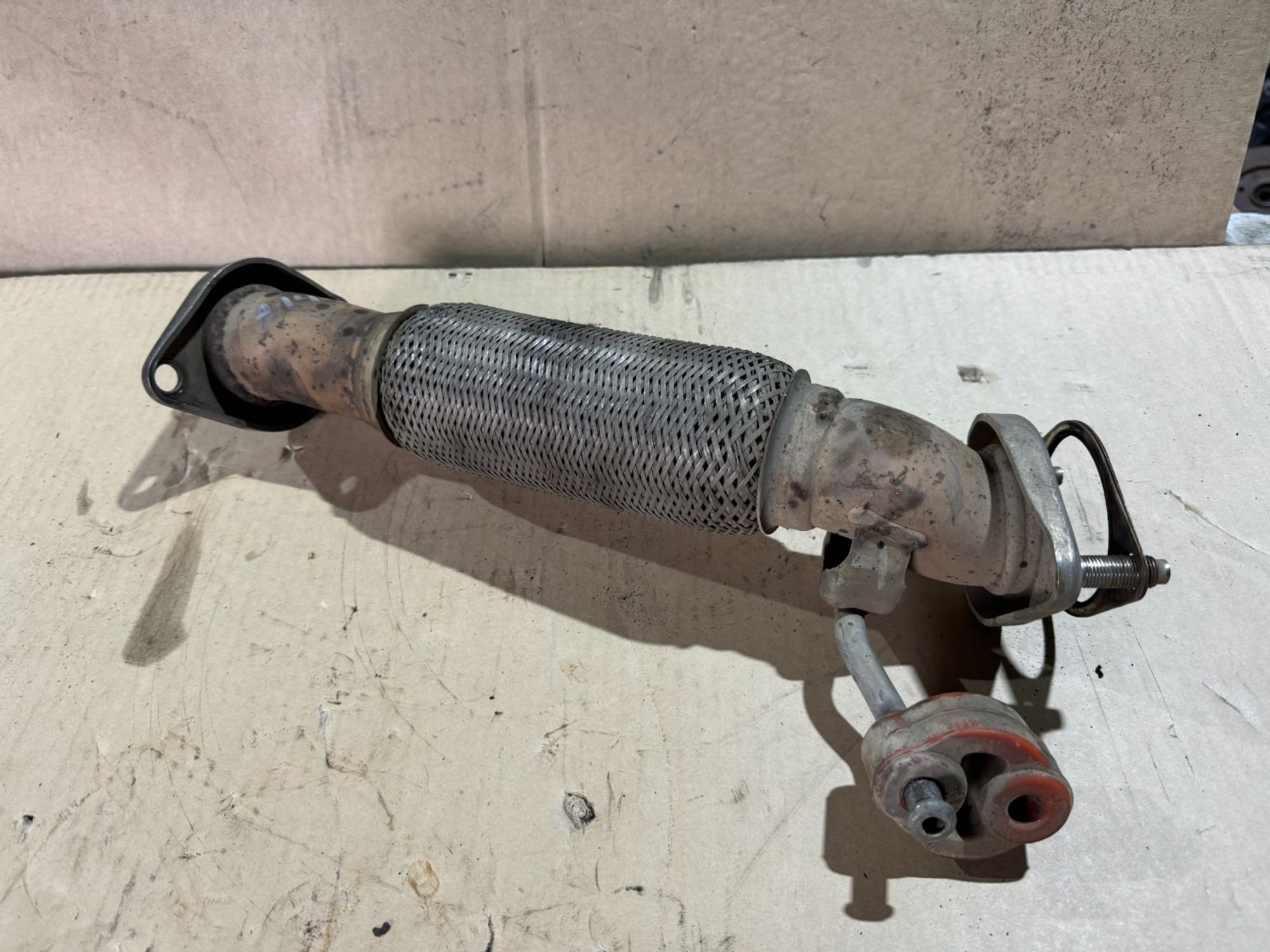 https://ycs.partsauto.market/partsauto-images/thmbs/userImages/a486c87f8955b6e25f9185efee619899/part/fe9e05a6-4a7f-40e9-a899-5faa21cc3dbd_1776857711954.jpg
