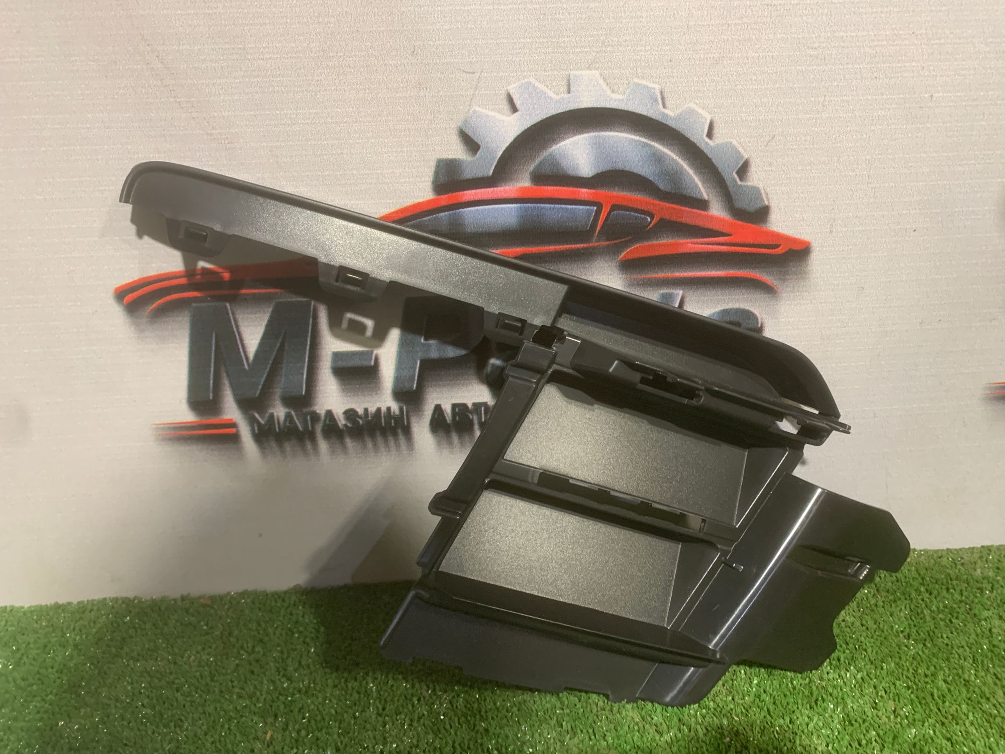 https://ycs.partsauto.market/partsauto-images/thmbs/userImages/ab58d6eee1b96794421408e5b16d421a/part/18e4549a-438a-49f2-a86b-675fc8fc477d_1786616685577.jpg