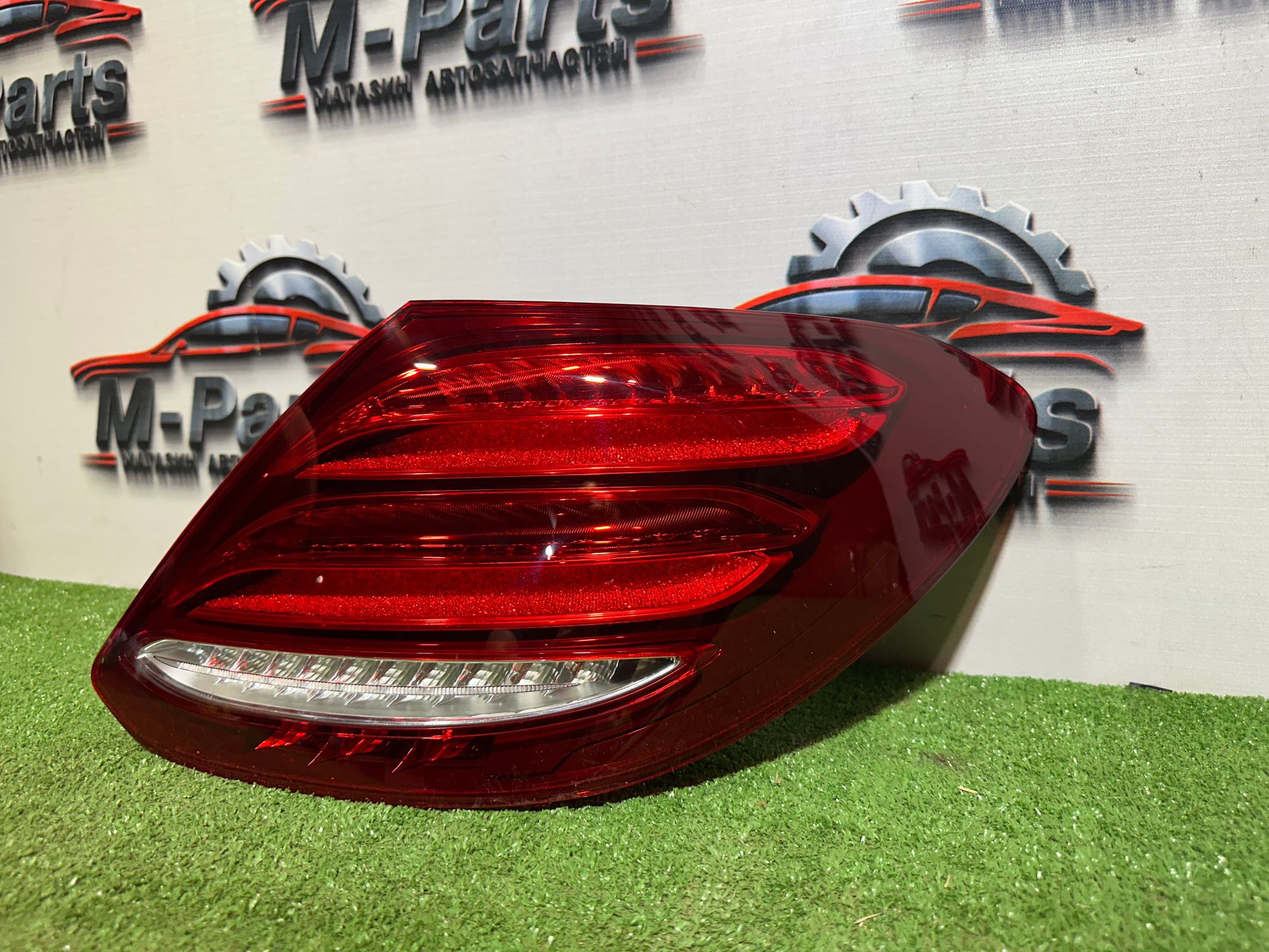 https://ycs.partsauto.market/partsauto-images/thmbs/userImages/ab58d6eee1b96794421408e5b16d421a/part/71b89bbb-d436-4dba-a4d0-f3747e32c7a6_1787049200983.jpg