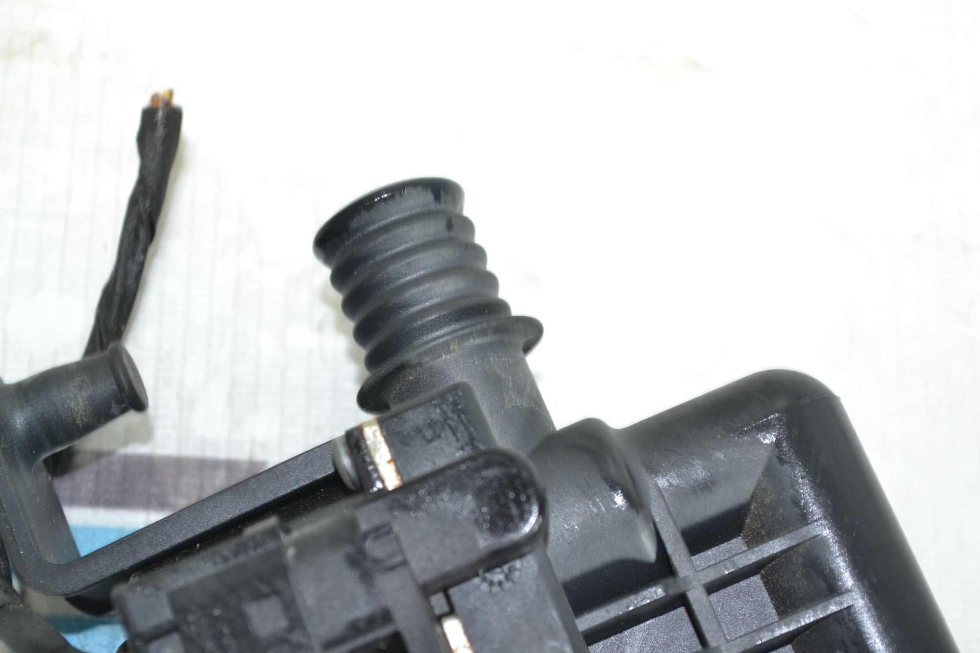 https://ycs.partsauto.market/partsauto-images/thmbs/userImages/b7628e092085f1f91467af1afb6e7630/part/002b7b20-fd6c-4a4d-a7f0-54392ce77ded_1780488748397.jpg