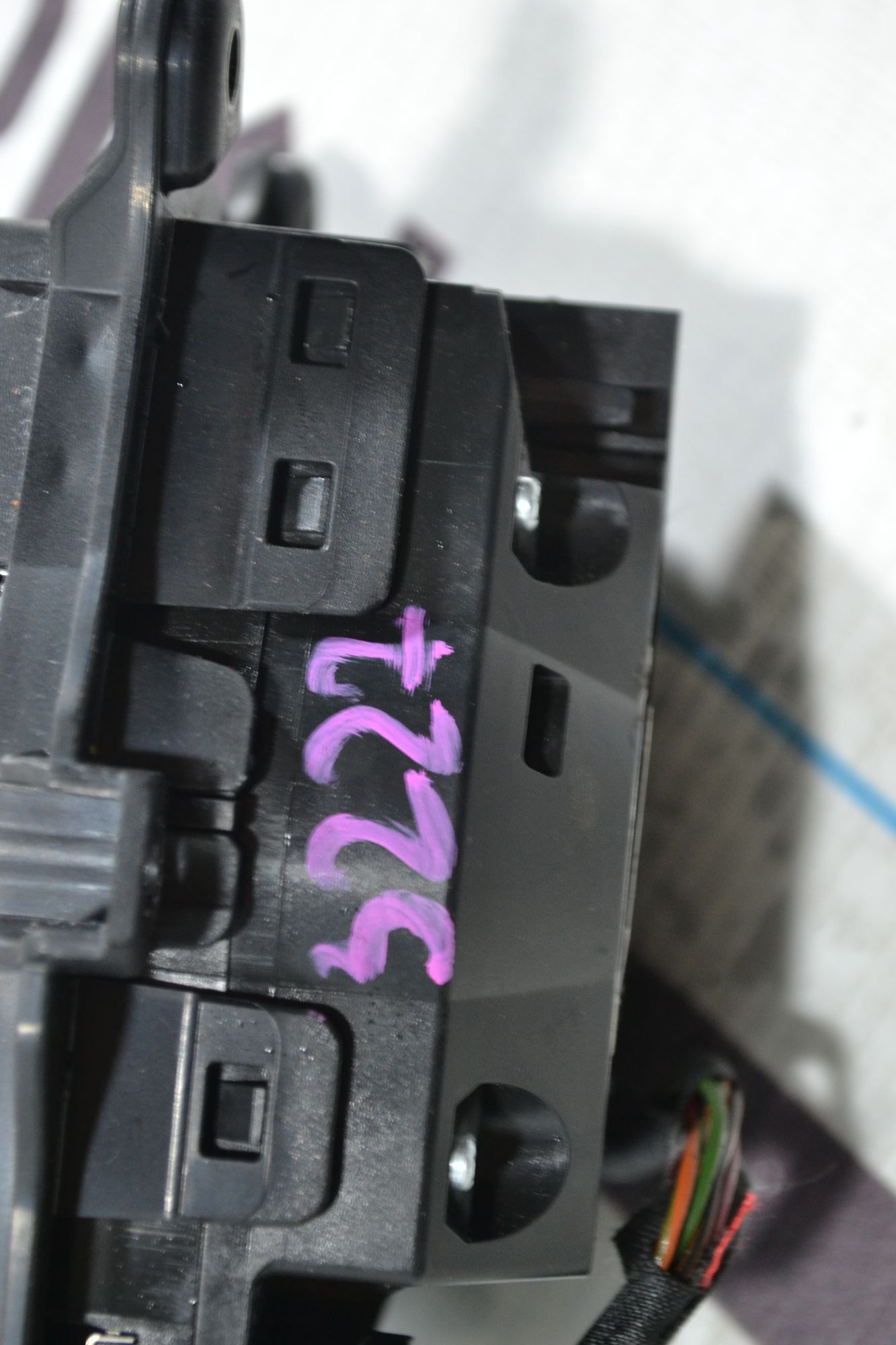 https://ycs.partsauto.market/partsauto-images/thmbs/userImages/b7628e092085f1f91467af1afb6e7630/part/00706f13-86ee-4b27-8e54-a52f8e0460b7_1780036399385.jpg