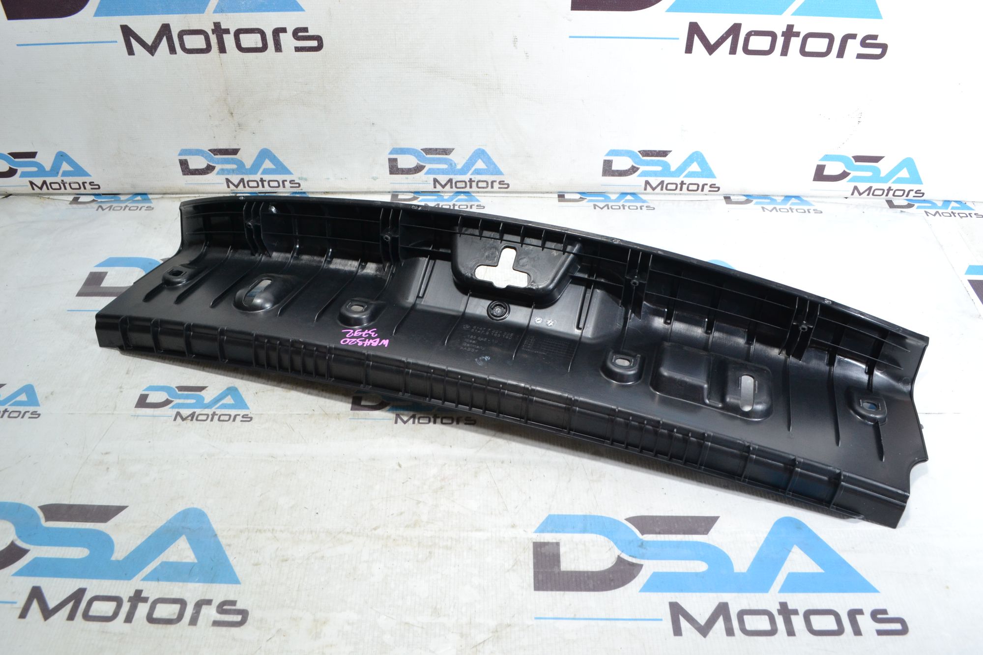 Накладка замка багажника оригинал BMW 5 F10/F18 из Японии, 1400 рублей, Кореновск