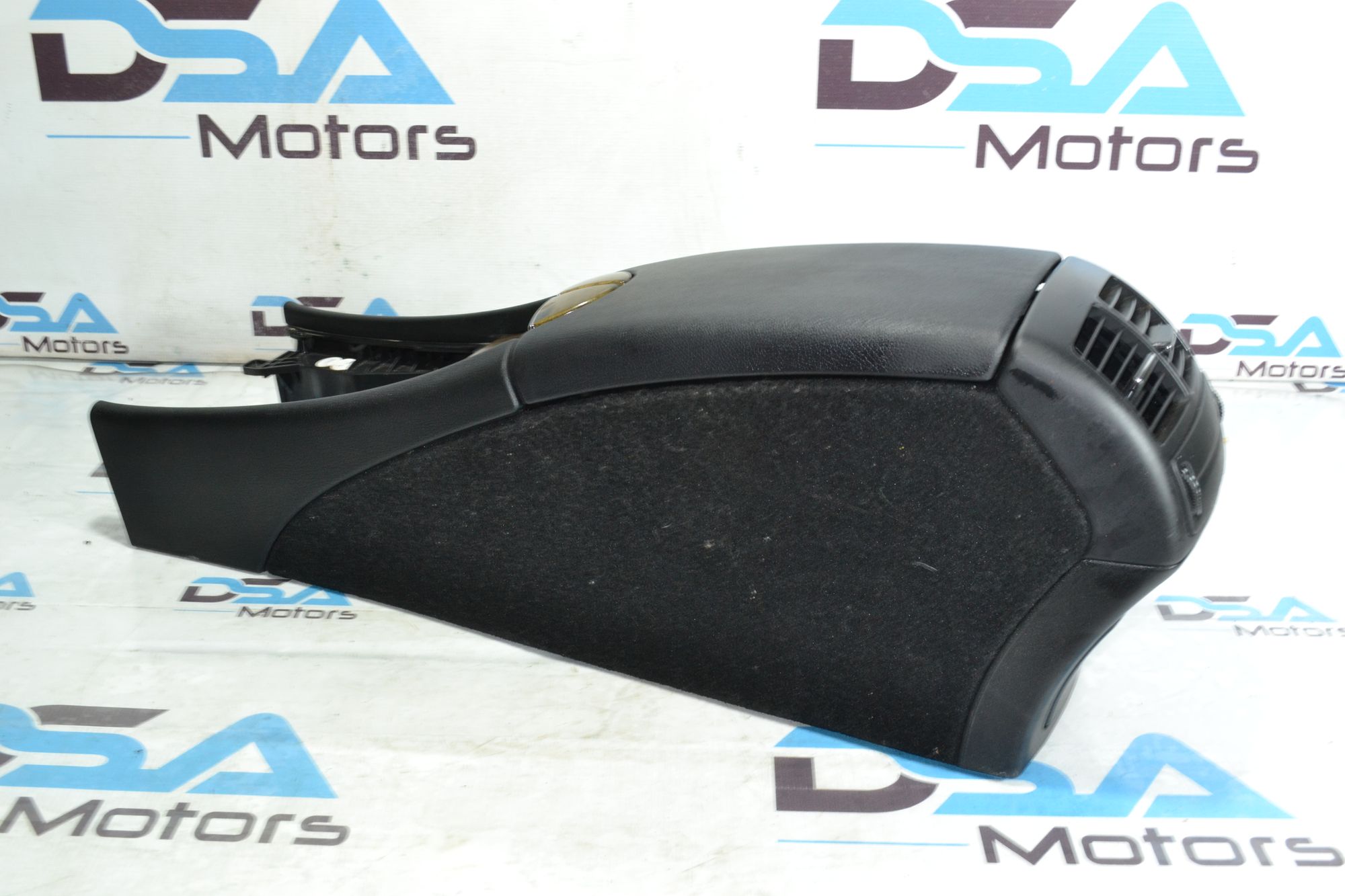 https://ycs.partsauto.market/partsauto-images/thmbs/userImages/b7628e092085f1f91467af1afb6e7630/part/00f6fc63-c155-4597-a4b4-31317a708e43_1780918288597.jpg