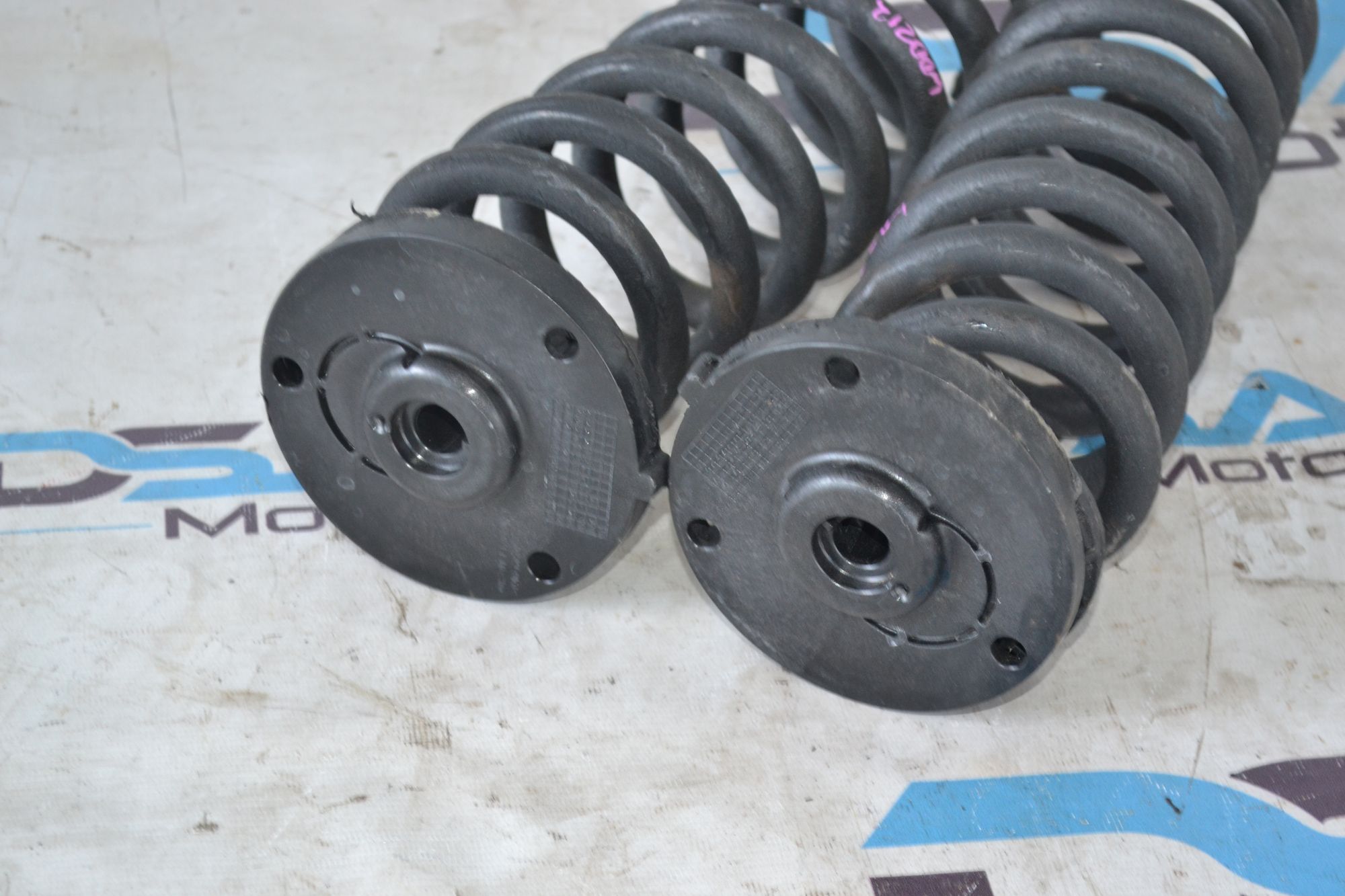 https://ycs.partsauto.market/partsauto-images/thmbs/userImages/b7628e092085f1f91467af1afb6e7630/part/01012128-20b1-4a57-9bed-380db755aa2c_1785149783146.jpg