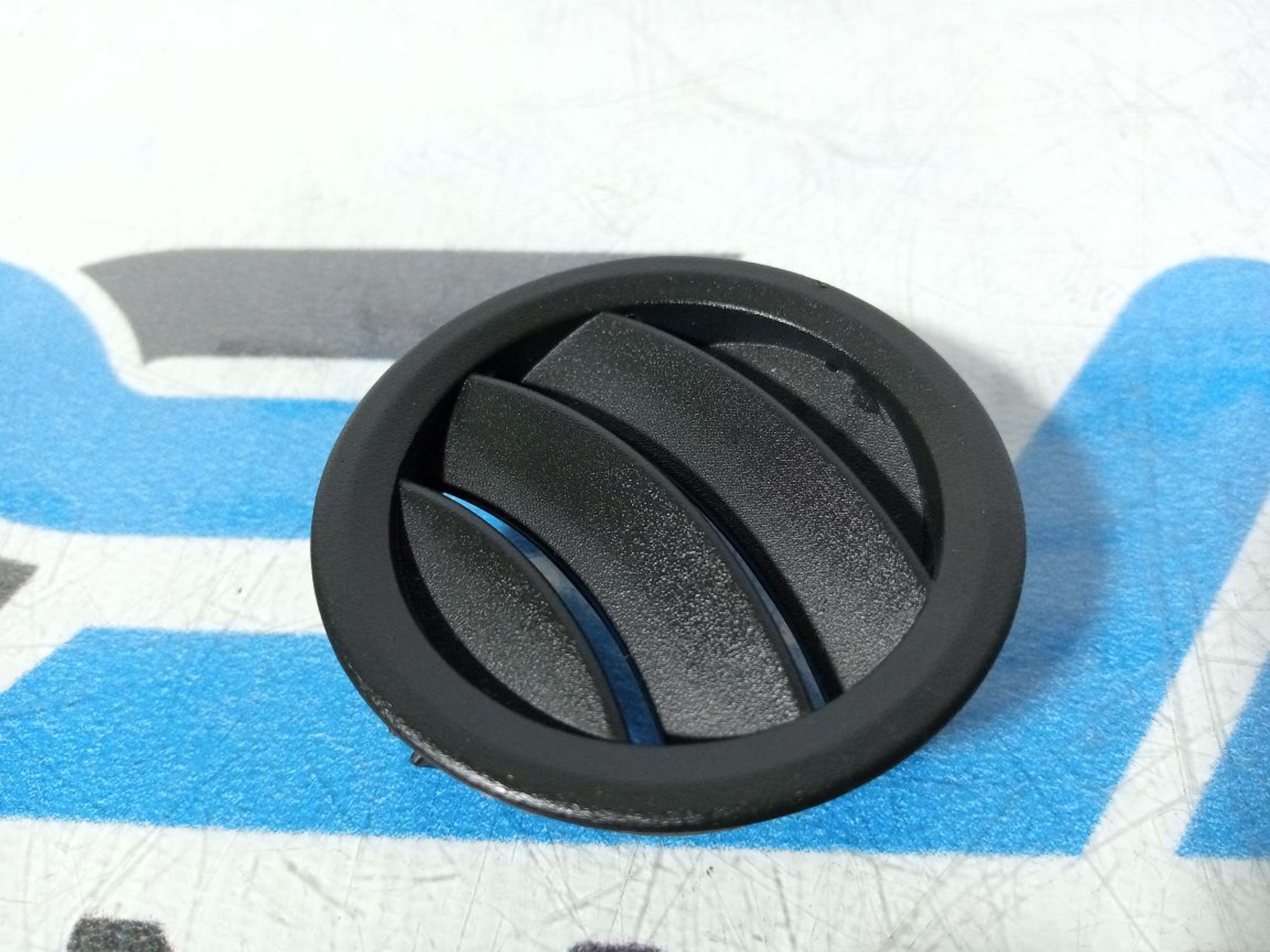 https://ycs.partsauto.market/partsauto-images/thmbs/userImages/b7628e092085f1f91467af1afb6e7630/part/011ea20f-9865-4201-bf5c-7673a53854df_1747719368680.jpg