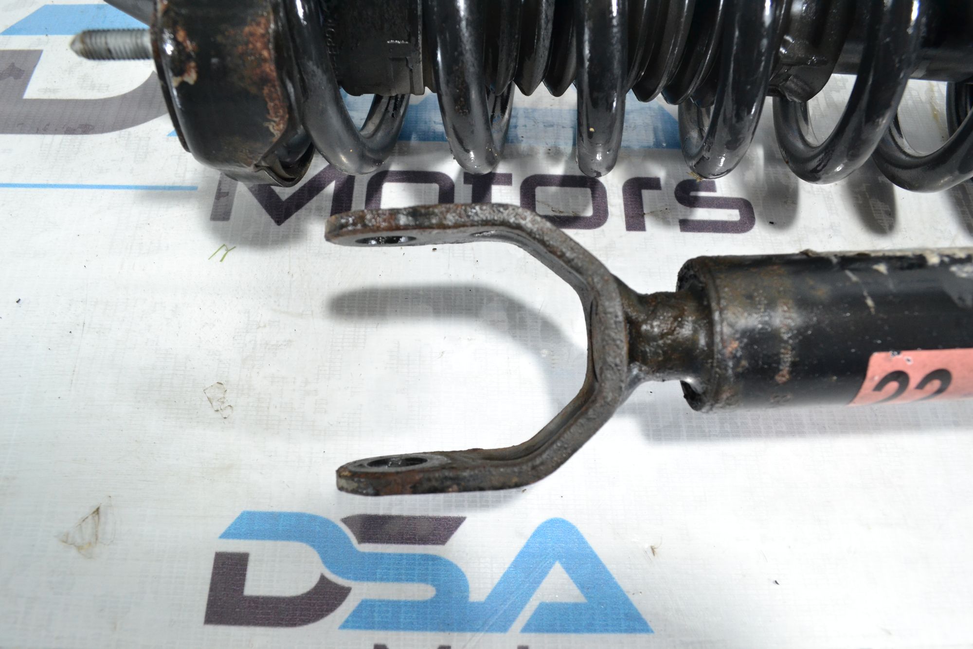 https://ycs.partsauto.market/partsauto-images/thmbs/userImages/b7628e092085f1f91467af1afb6e7630/part/01456081-7493-46f4-b66d-f3abe0d329bc_1779098338307.jpg