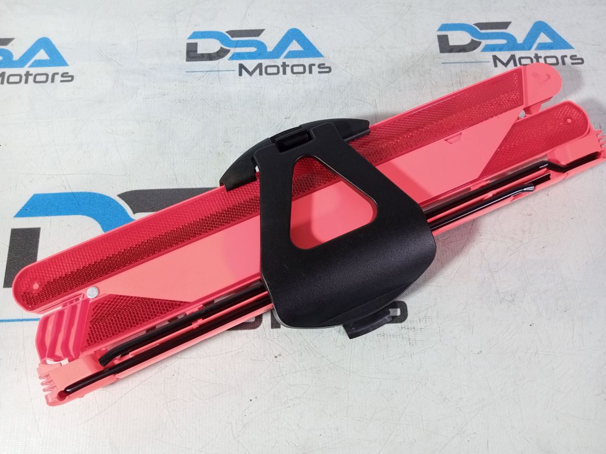 https://ycs.partsauto.market/partsauto-images/thmbs/userImages/b7628e092085f1f91467af1afb6e7630/part/01d8d248-761a-4d13-8365-feaae0c6c2fc_1742647106549.jpg