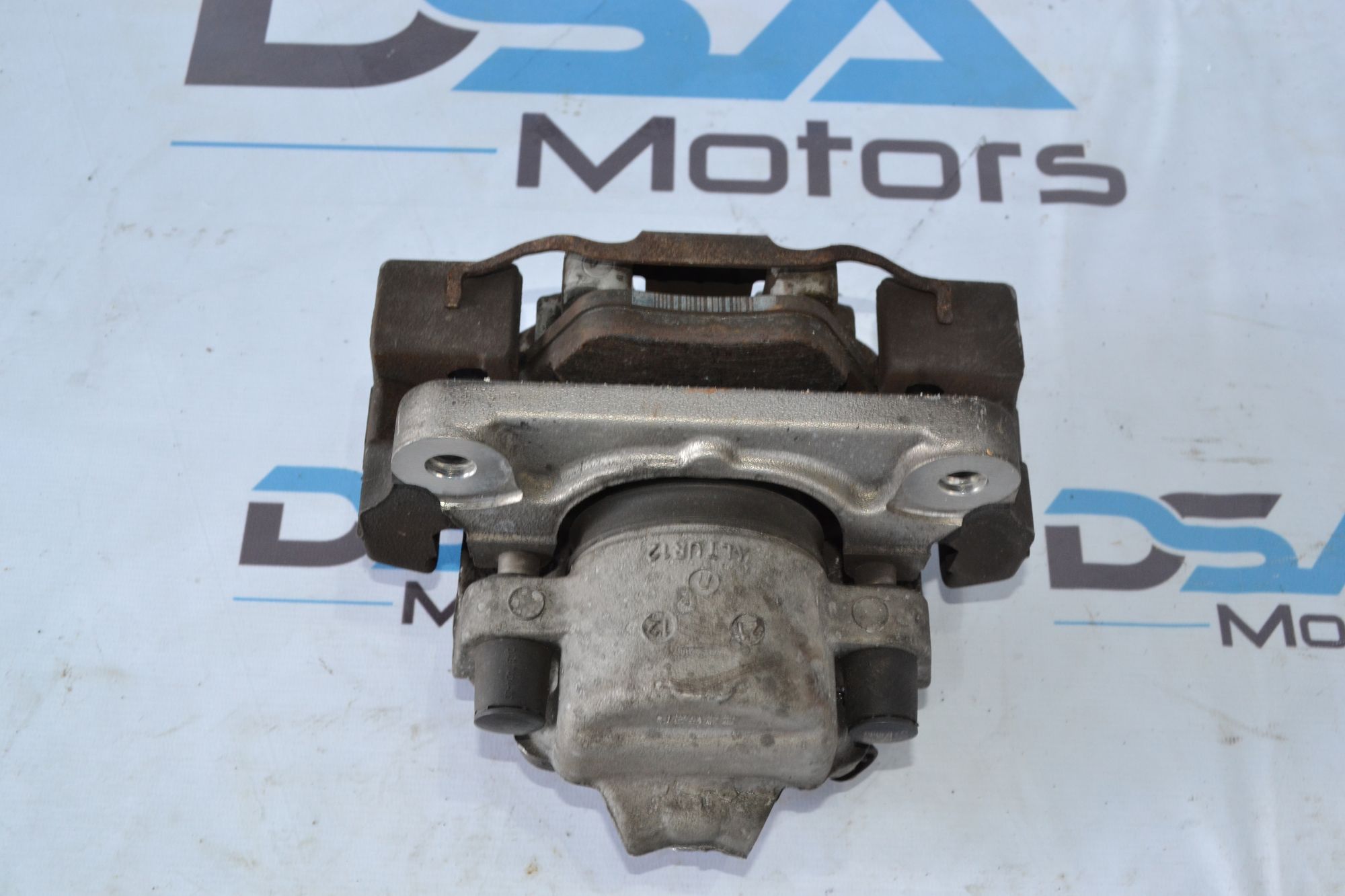 https://ycs.partsauto.market/partsauto-images/thmbs/userImages/b7628e092085f1f91467af1afb6e7630/part/01fcba69-9615-4c1b-8d70-9ba015f59a90_1781525043608.jpg