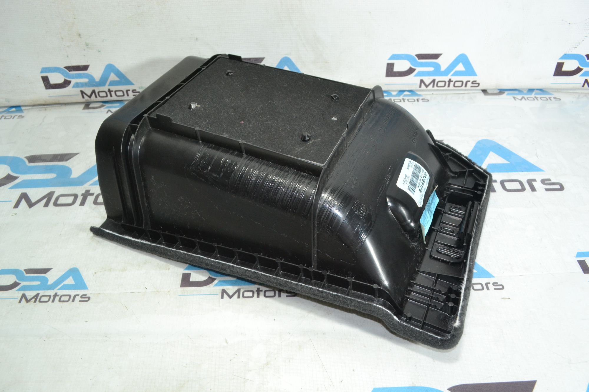 https://ycs.partsauto.market/partsauto-images/thmbs/userImages/b7628e092085f1f91467af1afb6e7630/part/020e8928-95dc-45e9-8793-0b7feb518333_1781259037573.jpg