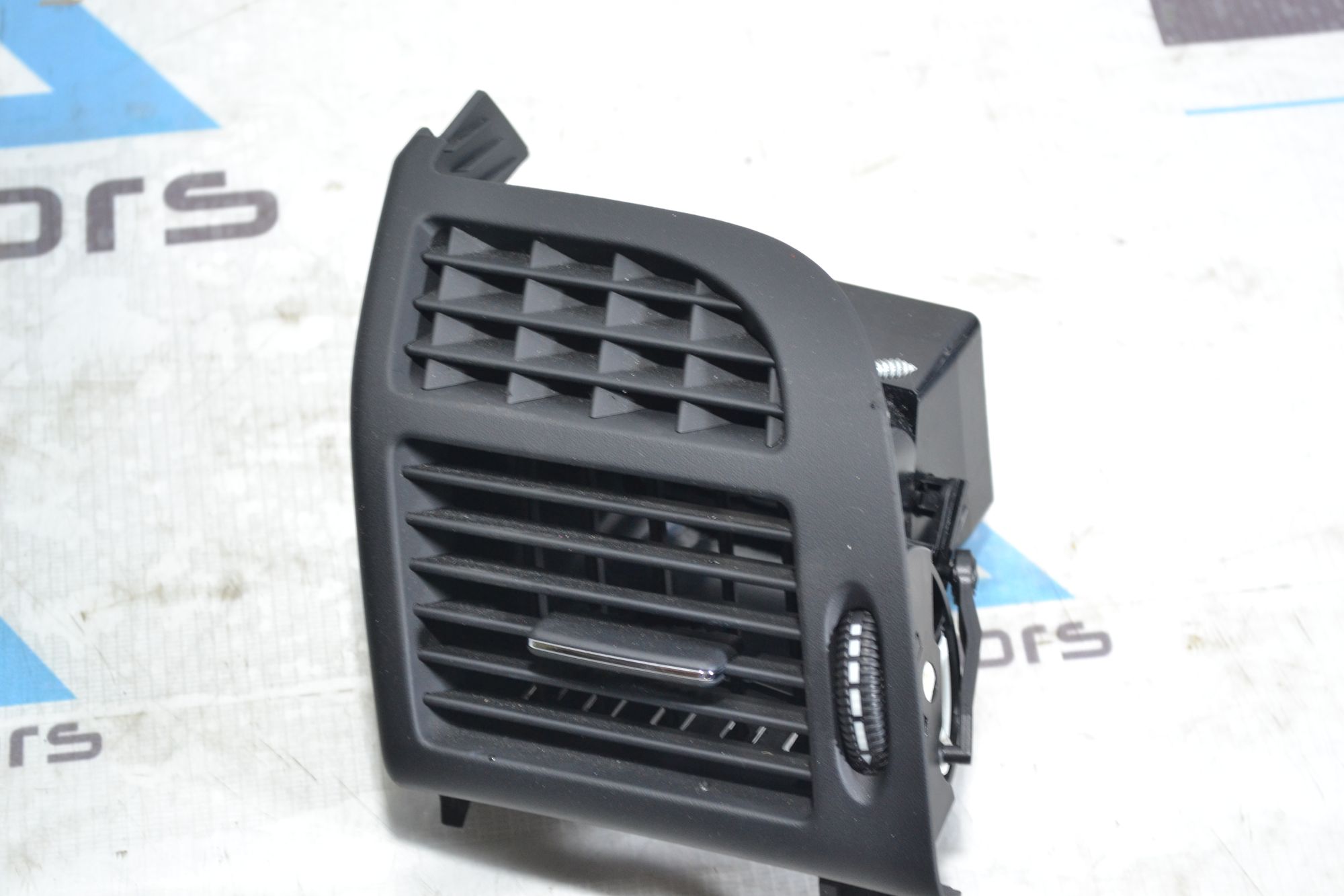 https://ycs.partsauto.market/partsauto-images/thmbs/userImages/b7628e092085f1f91467af1afb6e7630/part/02d66714-138b-408a-930c-aa831e71d05b_1780575057507.jpg