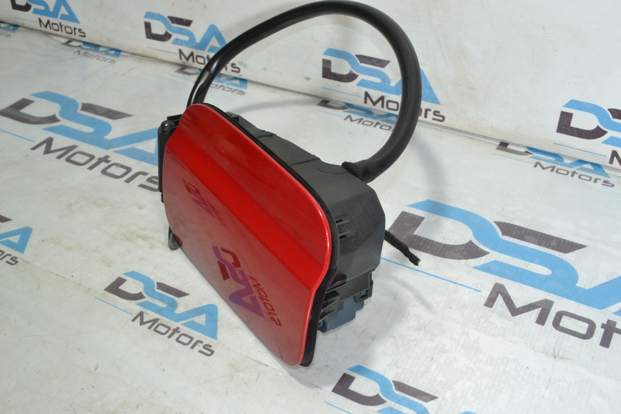 https://ycs.partsauto.market/partsauto-images/thmbs/userImages/b7628e092085f1f91467af1afb6e7630/part/03067244-d767-4f85-81a2-d0e6c70916e4_1781257699355.jpg