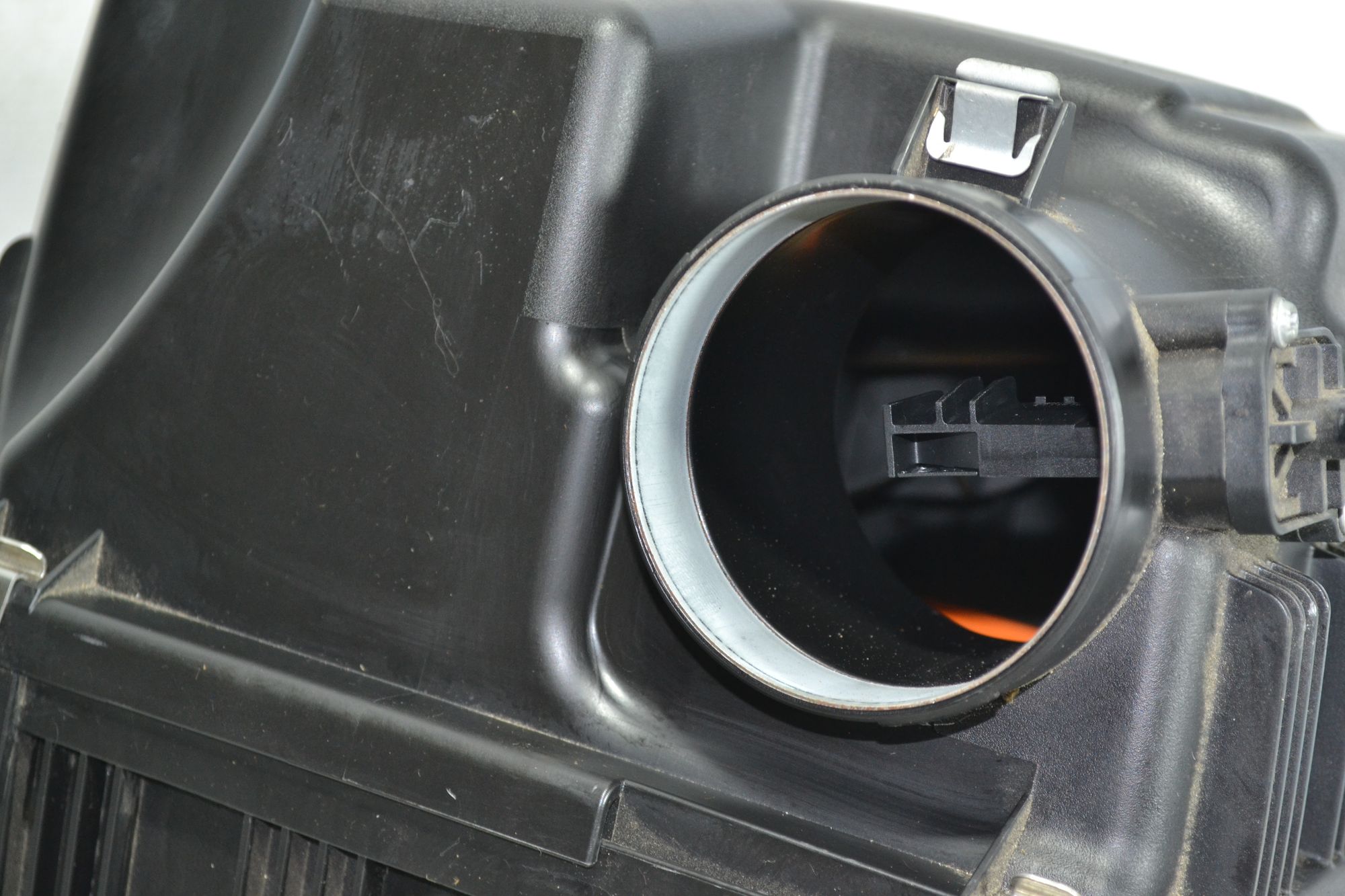 https://ycs.partsauto.market/partsauto-images/thmbs/userImages/b7628e092085f1f91467af1afb6e7630/part/030793e3-2c2f-4920-9868-62aa041945d0_1780410346044.jpg