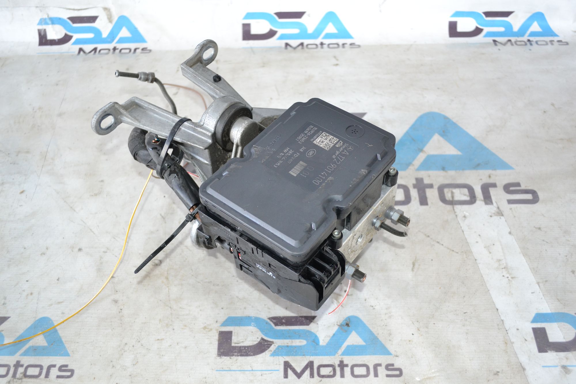 https://ycs.partsauto.market/partsauto-images/thmbs/userImages/b7628e092085f1f91467af1afb6e7630/part/03470136-5dde-4ffd-ad07-7a895b056de0_1785420734825.jpg