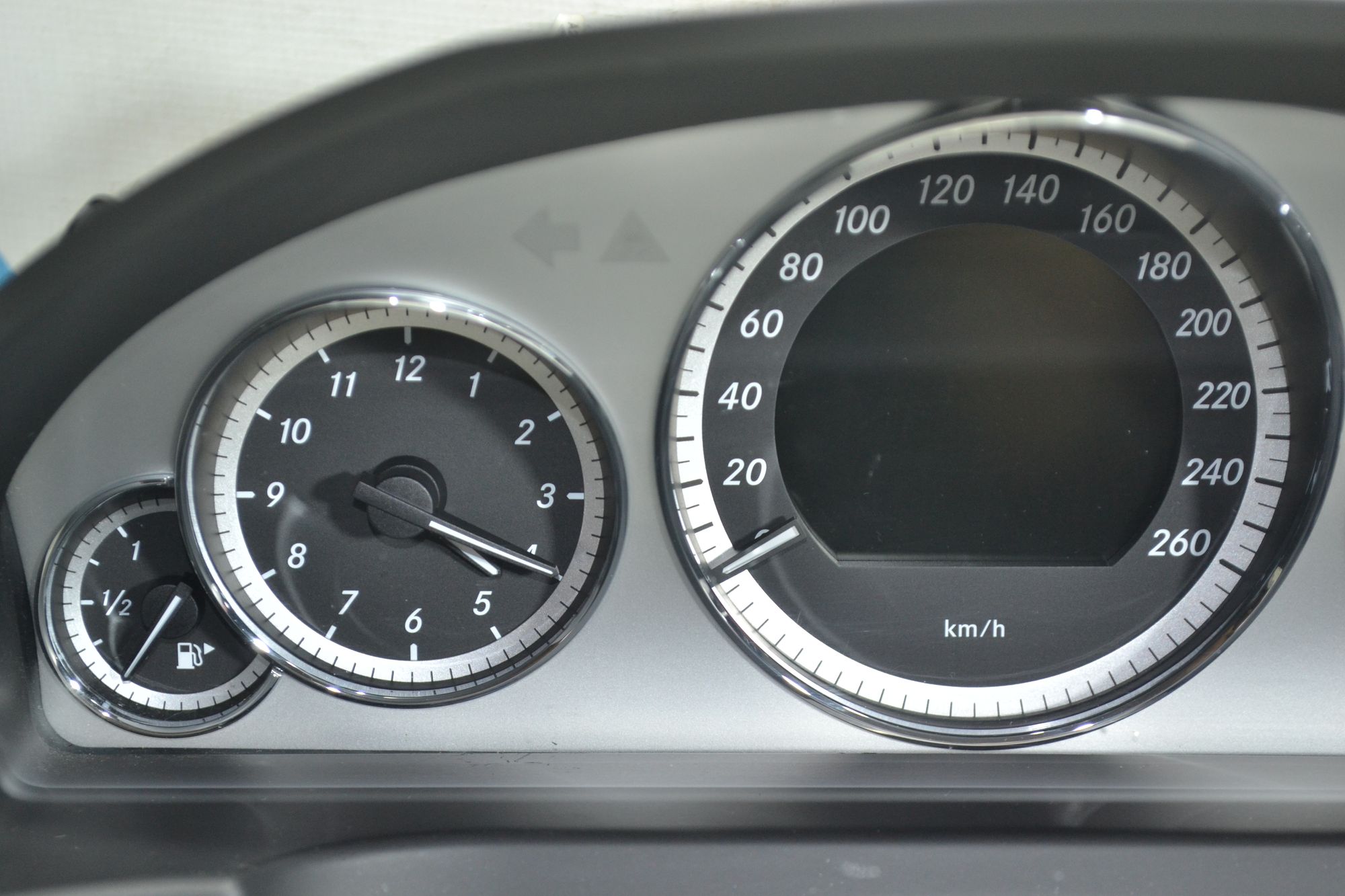 Панель приборов Ч/Б Mercedes W207 дорест из Японии, 4900 рублей, Кореновск