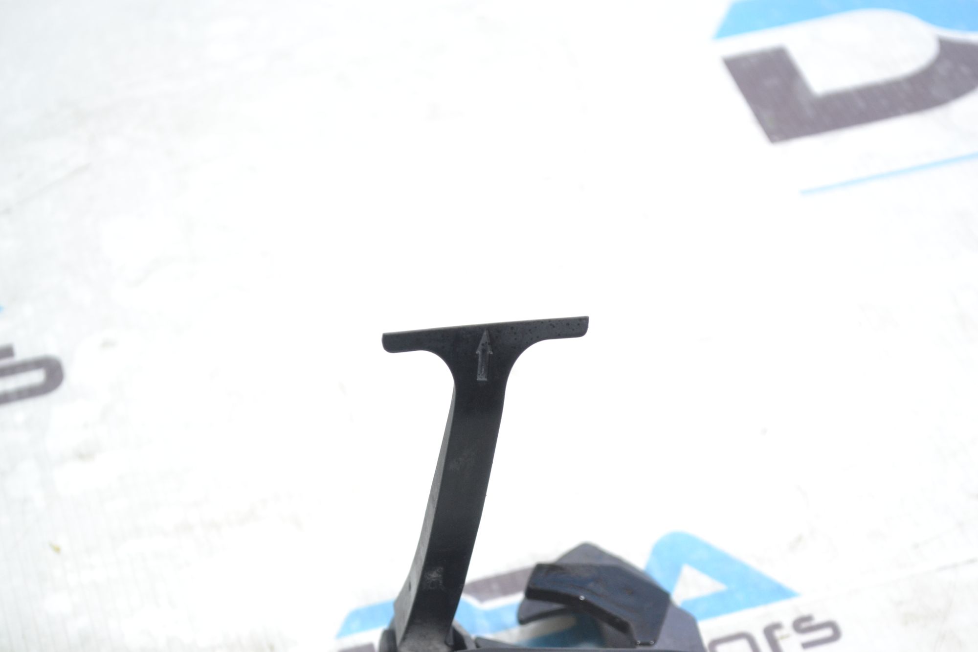https://ycs.partsauto.market/partsauto-images/thmbs/userImages/b7628e092085f1f91467af1afb6e7630/part/04711b46-8b67-43b7-9079-da12edadd3a7_1781004806304.jpg