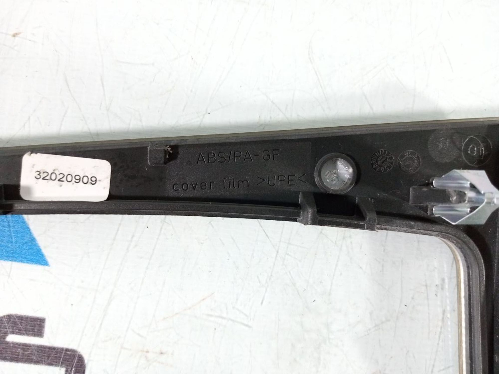 https://ycs.partsauto.market/partsauto-images/thmbs/userImages/b7628e092085f1f91467af1afb6e7630/part/04a35adb-6795-4cfb-b1b0-e75f50900d87_1722005648480.jpg
