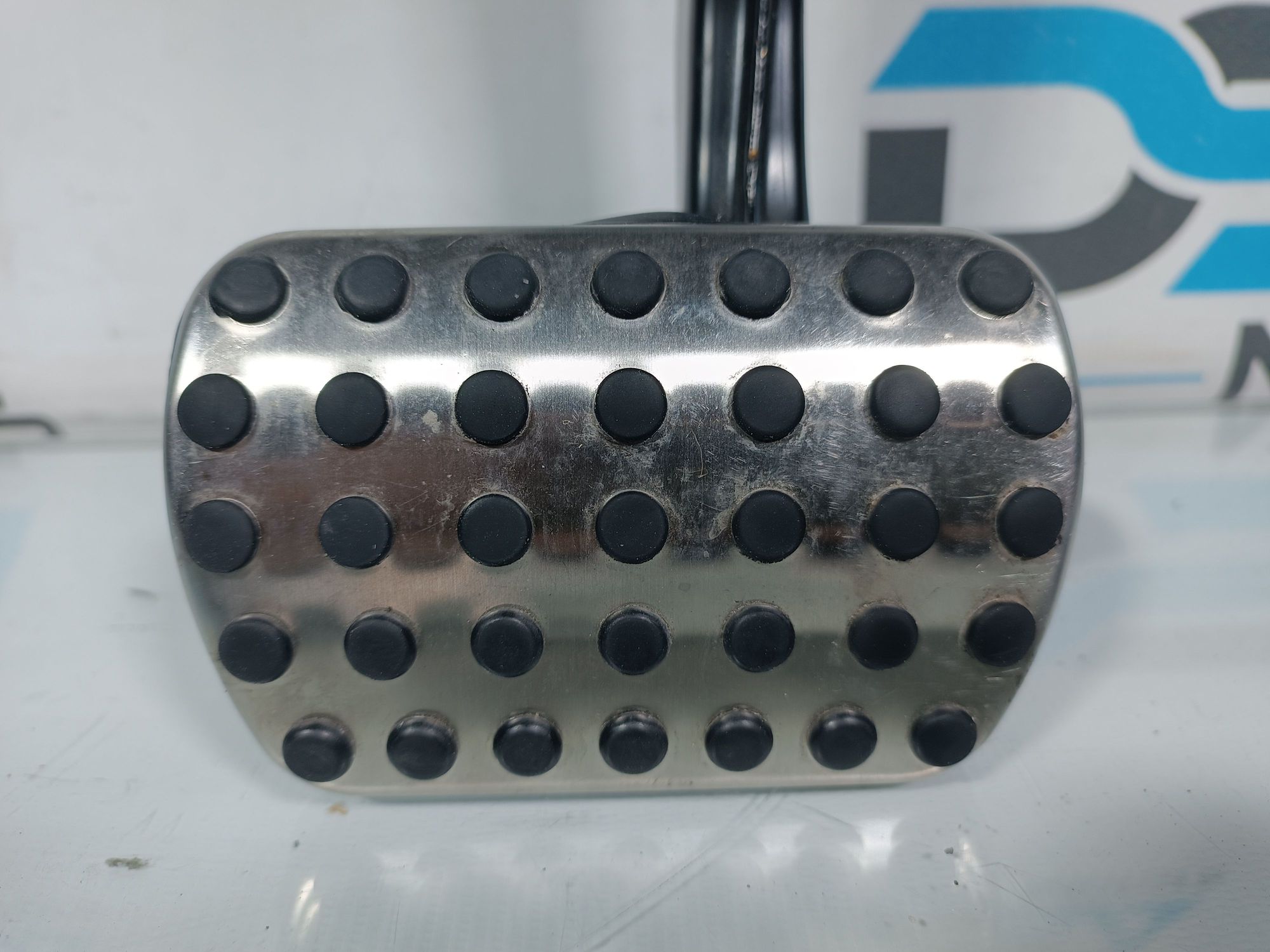 https://ycs.partsauto.market/partsauto-images/thmbs/userImages/b7628e092085f1f91467af1afb6e7630/part/04ce50ff-8bae-4f74-b4eb-136170de2ea1_1708281461411.jpg