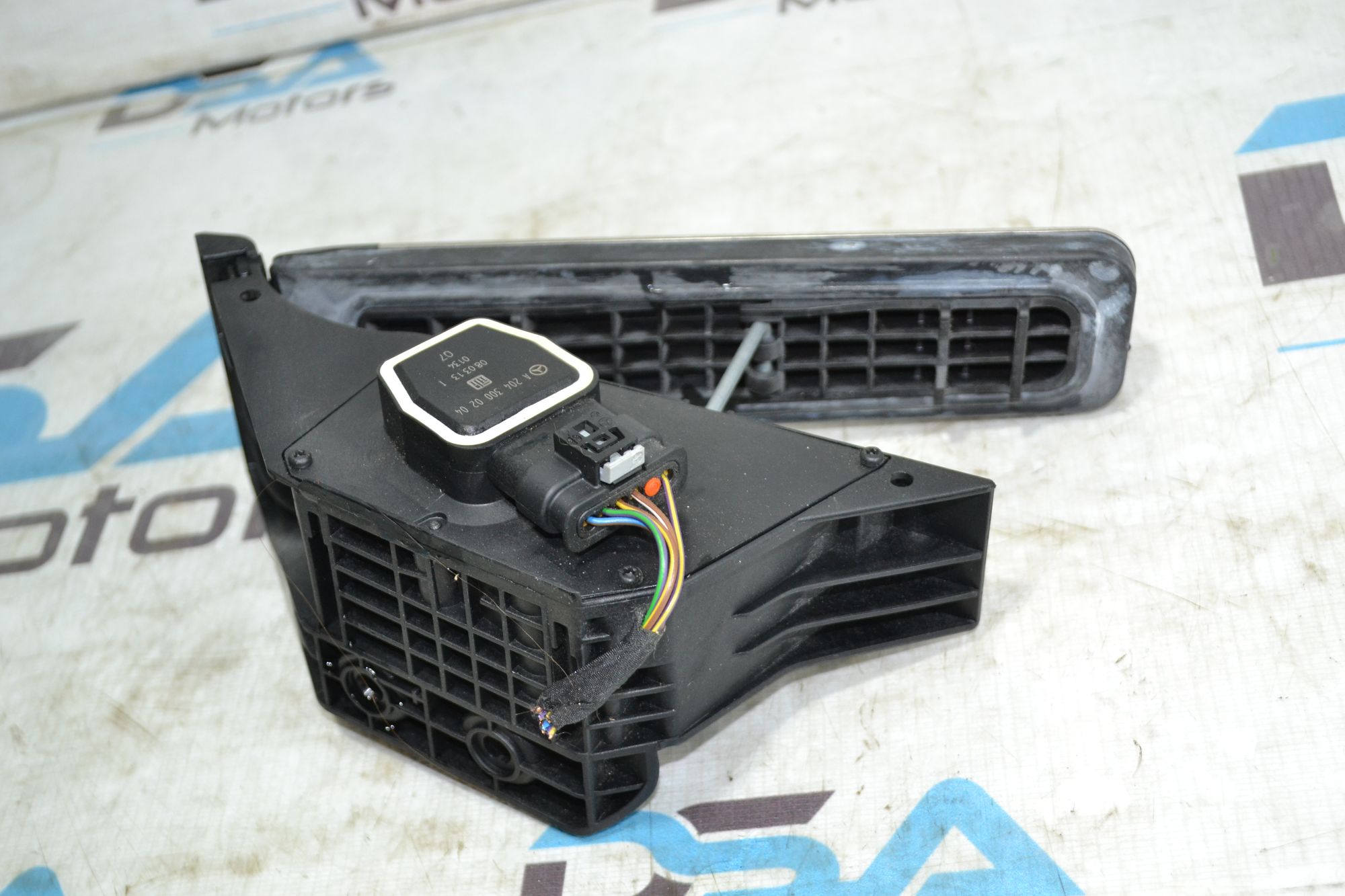 https://ycs.partsauto.market/partsauto-images/thmbs/userImages/b7628e092085f1f91467af1afb6e7630/part/04f62cf2-30d7-4271-b78b-ec1e6e2bbd97_1784101257148.jpg