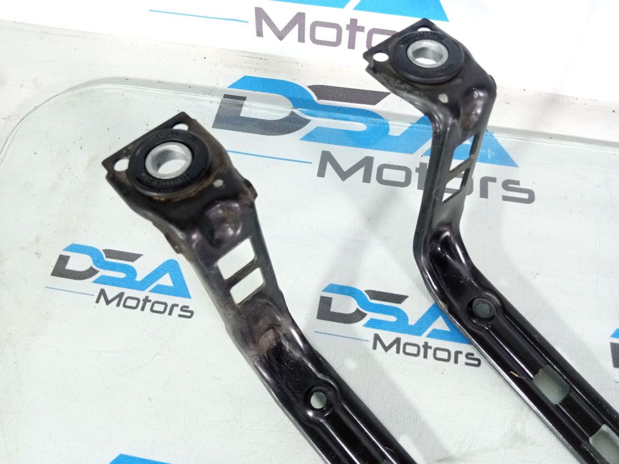 https://ycs.partsauto.market/partsauto-images/thmbs/userImages/b7628e092085f1f91467af1afb6e7630/part/050006a2-8ca9-4fd1-a633-b06df0107dde_1746960176971.jpg