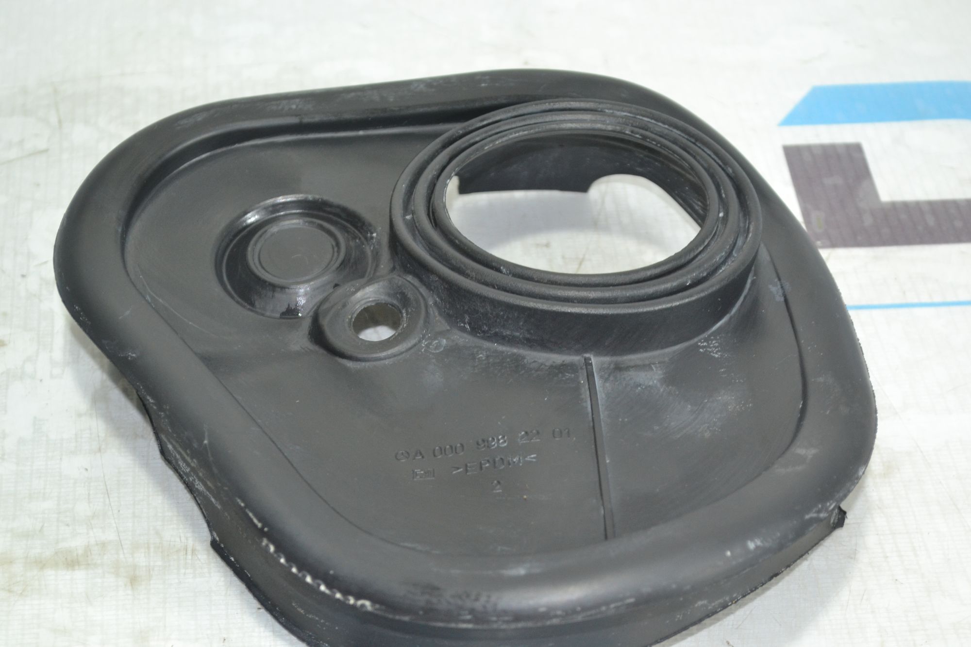 https://ycs.partsauto.market/partsauto-images/thmbs/userImages/b7628e092085f1f91467af1afb6e7630/part/054c3642-d4fc-4af3-b1e6-eaa0248de55b_1781251766329.jpg
