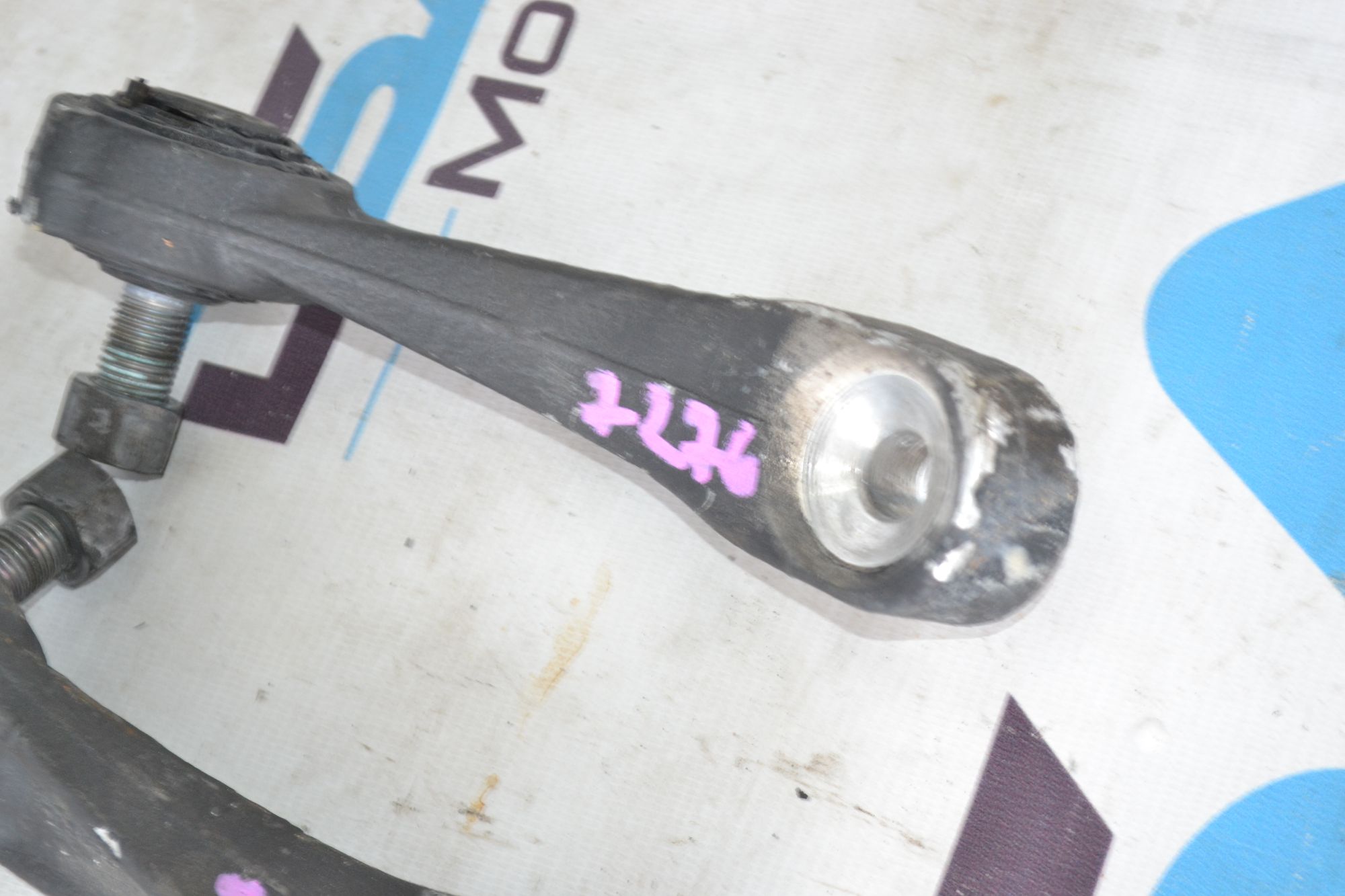 https://ycs.partsauto.market/partsauto-images/thmbs/userImages/b7628e092085f1f91467af1afb6e7630/part/060918ab-9e01-4e6d-950a-a726c1c6379d_1785329477577.jpg
