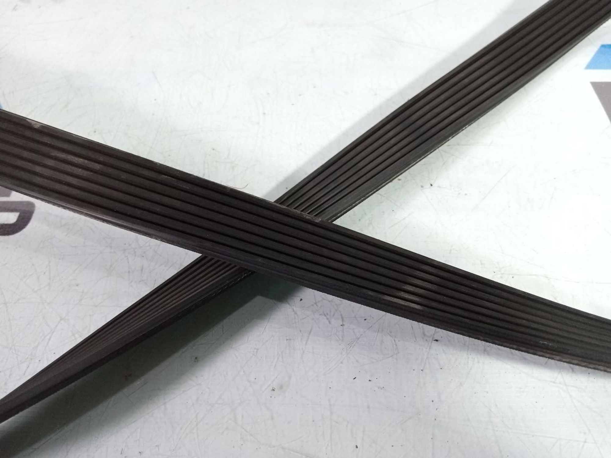 https://ycs.partsauto.market/partsauto-images/thmbs/userImages/b7628e092085f1f91467af1afb6e7630/part/060a1476-8f99-4ac2-b21c-9d51943983e1_1736431088098.jpg