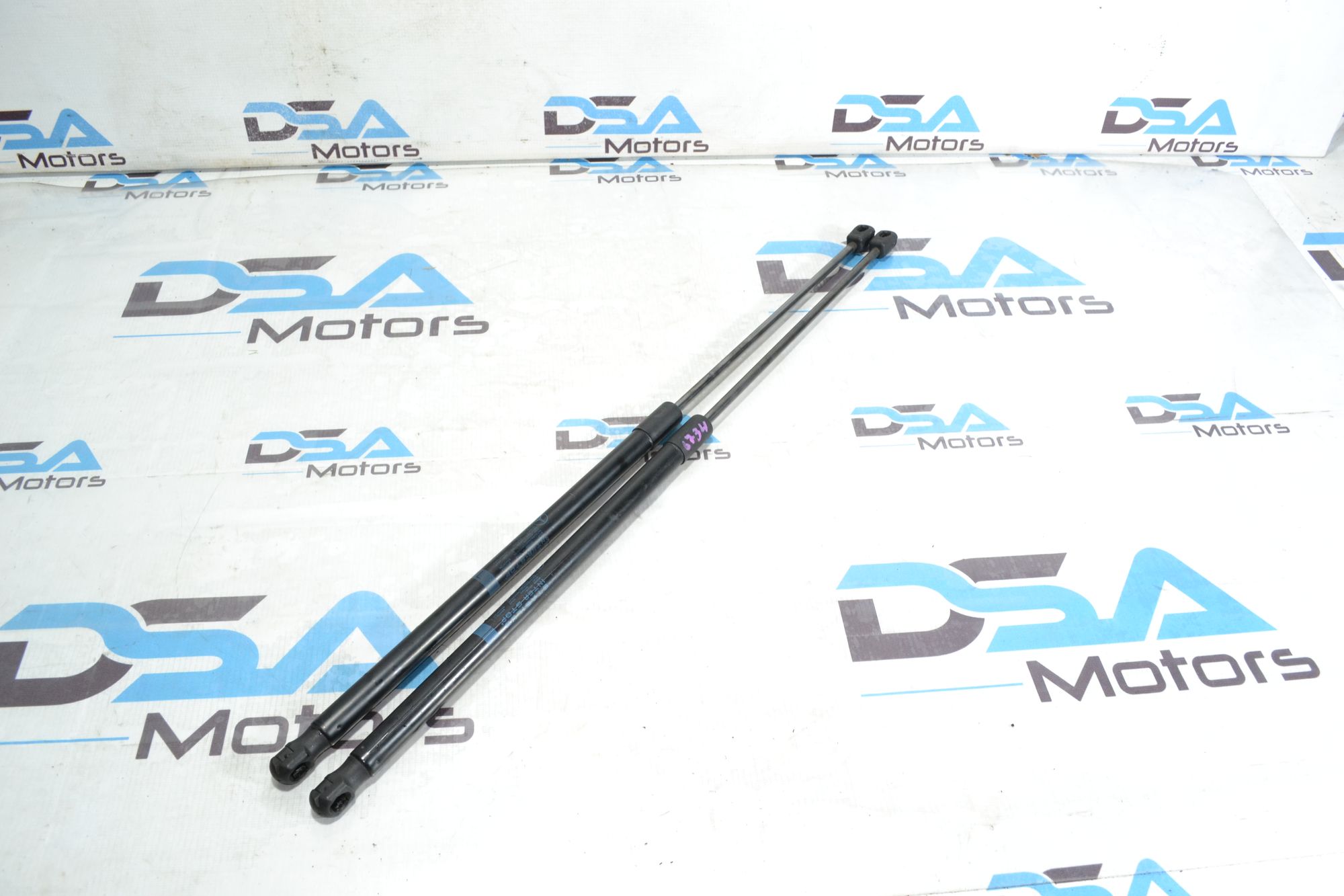 https://ycs.partsauto.market/partsauto-images/thmbs/userImages/b7628e092085f1f91467af1afb6e7630/part/0618410e-f4b8-4921-a92e-16d88fceeec3_1780321687746.jpg