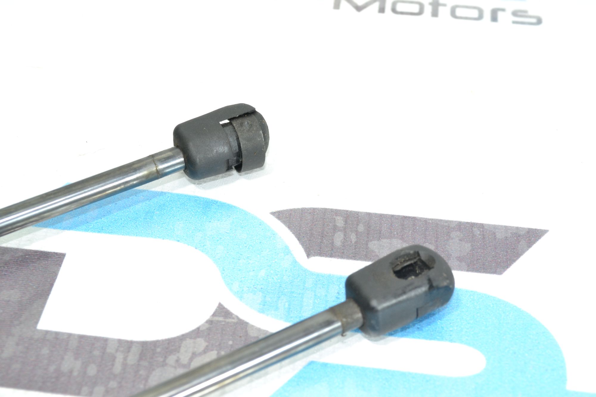 https://ycs.partsauto.market/partsauto-images/thmbs/userImages/b7628e092085f1f91467af1afb6e7630/part/06266074-a681-4132-8fe2-a25ea1ecb85d_1780301723852.jpg