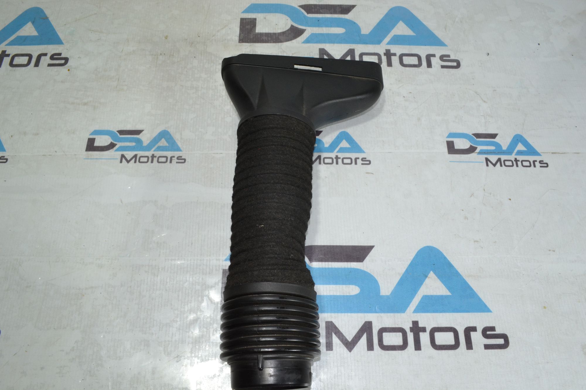 https://ycs.partsauto.market/partsauto-images/thmbs/userImages/b7628e092085f1f91467af1afb6e7630/part/0691df6c-51ef-4e6a-b840-d558b6bdb0d5_1779877411945.jpg