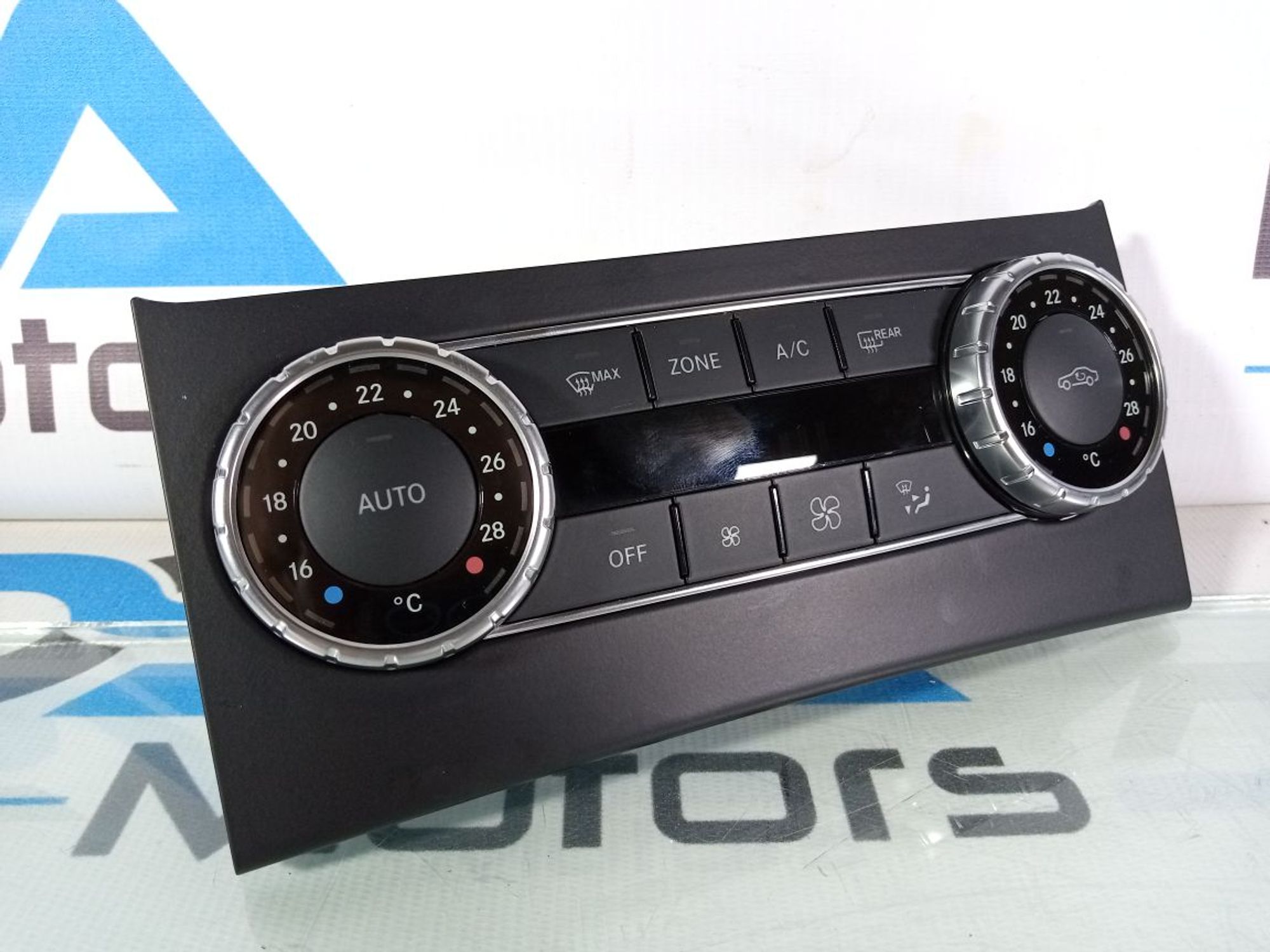 https://ycs.partsauto.market/partsauto-images/thmbs/userImages/b7628e092085f1f91467af1afb6e7630/part/0696ea6d-a280-49e1-98f2-d0fae1ad7981_1744142840330.jpg