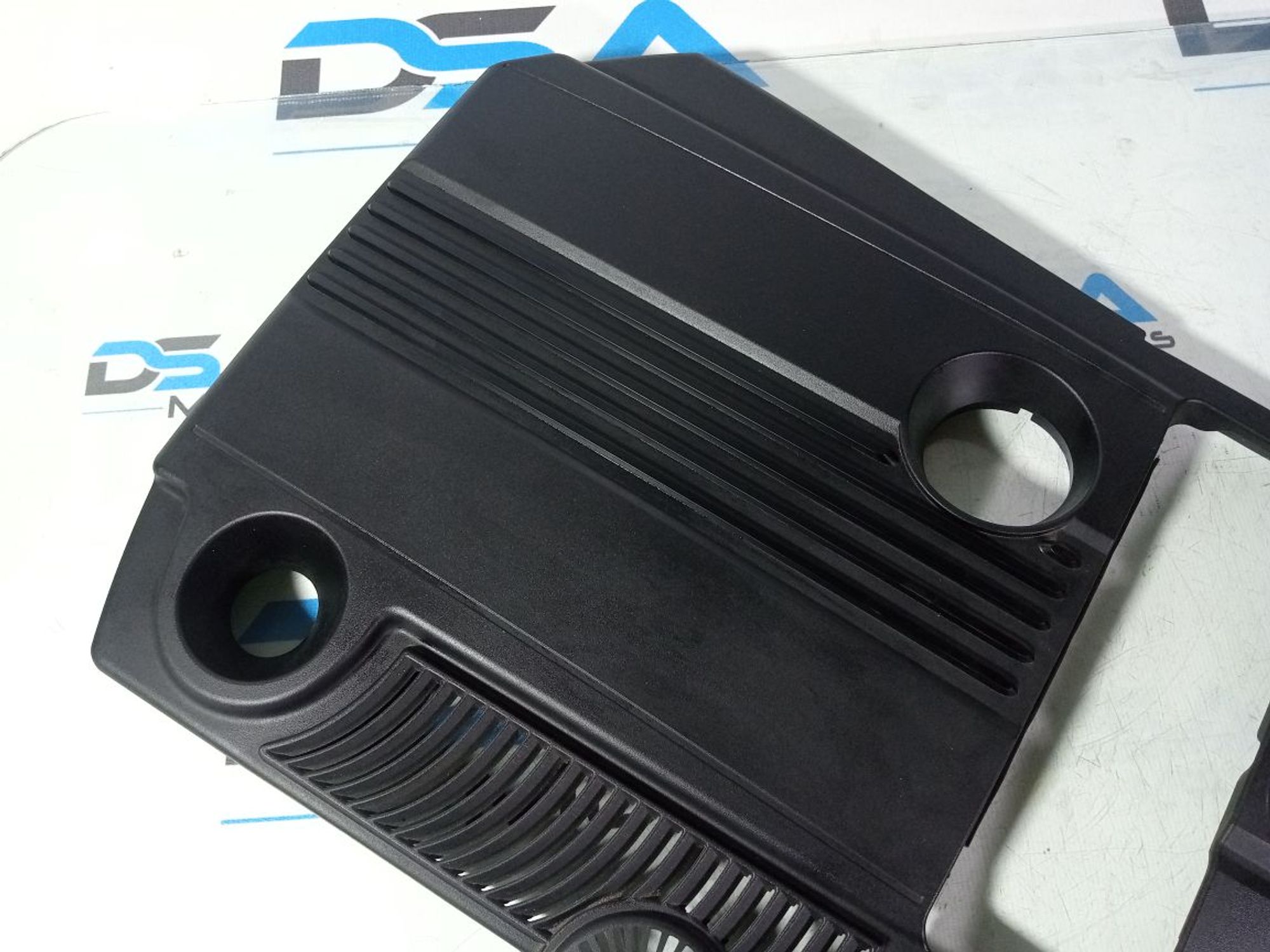 https://ycs.partsauto.market/partsauto-images/thmbs/userImages/b7628e092085f1f91467af1afb6e7630/part/06aa38d4-da84-47ff-b85e-e08c7db9cff6_1742558505420.jpg