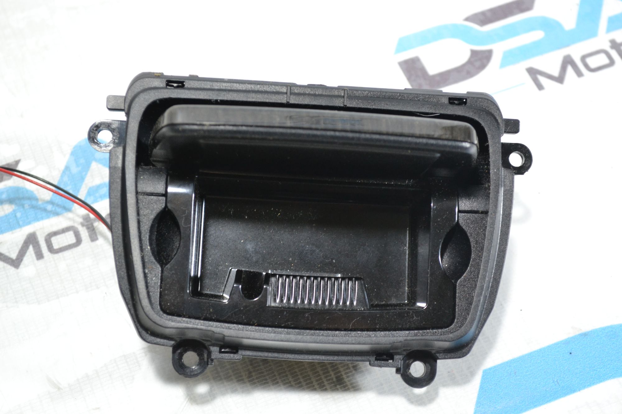 Пепельница Оригинал BMW 5 F10/F11/F18 из Японии, 1900 рублей, Кореновск
