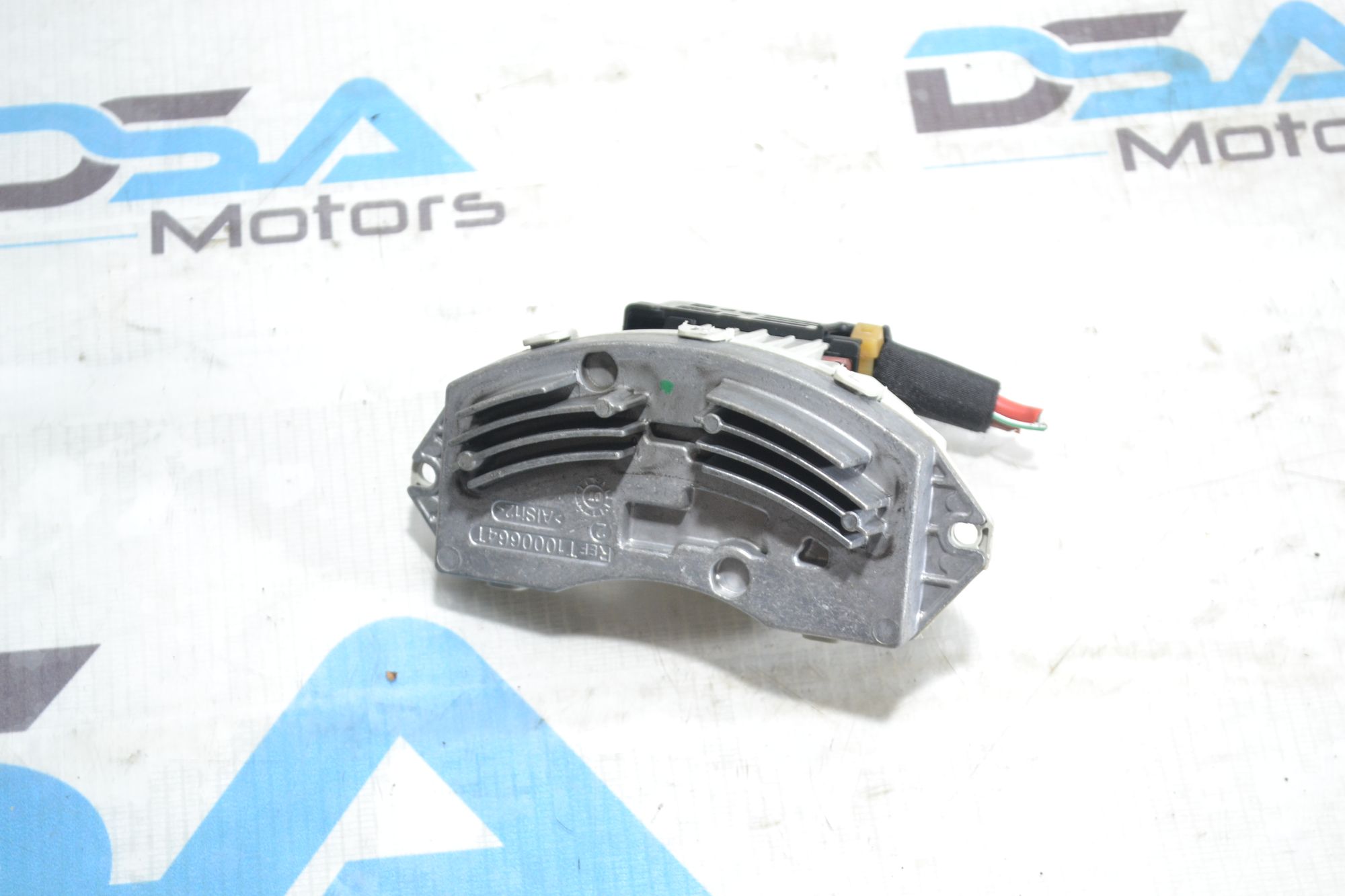 https://ycs.partsauto.market/partsauto-images/thmbs/userImages/b7628e092085f1f91467af1afb6e7630/part/07acebdf-7aae-4875-a563-1967ad3d8c3d_1781168297455.jpg